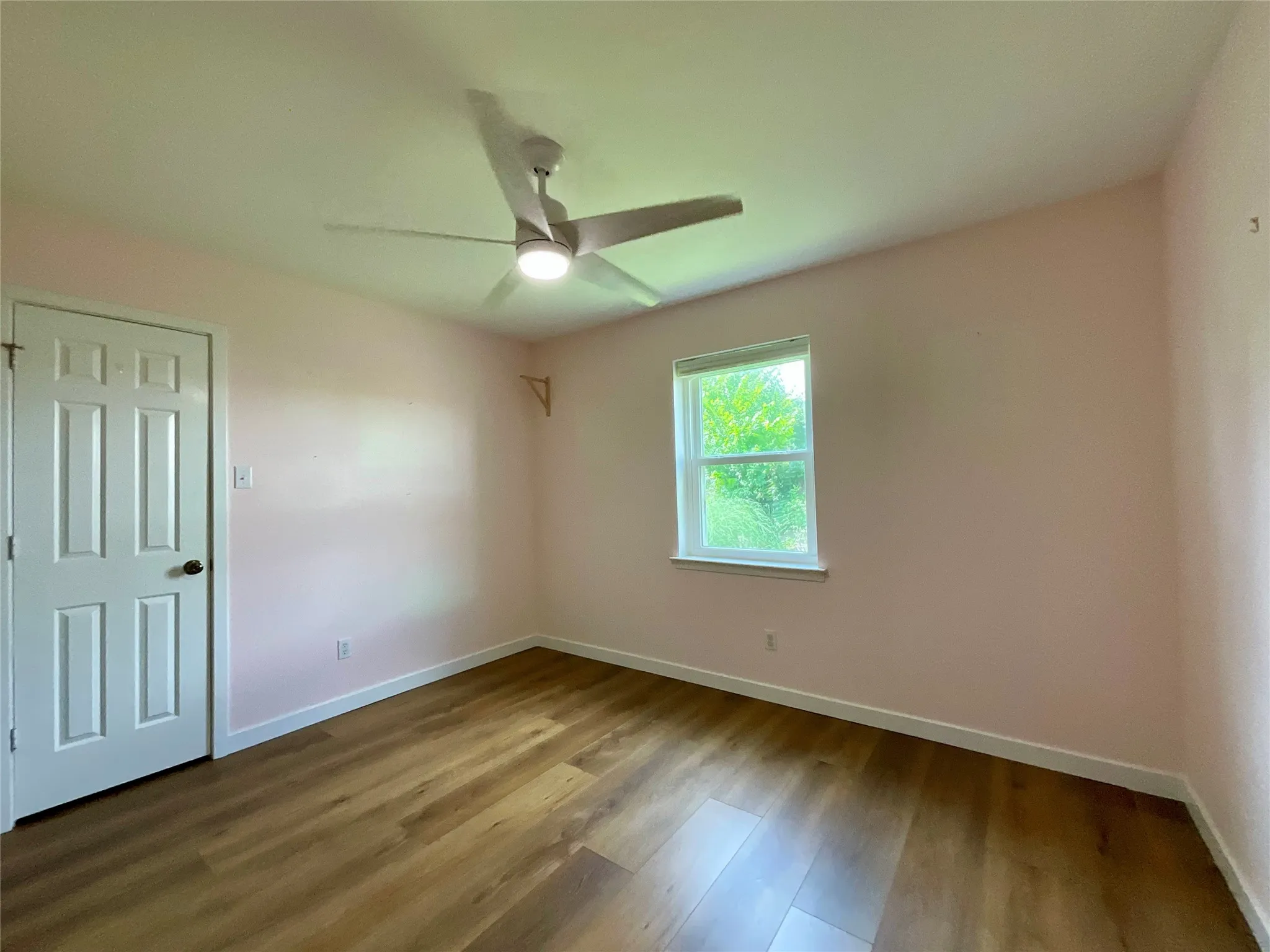 Single Family Residence For Sale in Tarrant County , 3705 Cobblestone Court, Bedford, Texas 76021, 4 Bedroom, 2 Bathroom, 2 Garage spaces, 2,330 Sqft, built in 1981, mls#21280593, Real Estate Agent in Bedford, Homes For Sale in Tarrant county, Homes For Sale in Bedford, Realtor in Bedford Texas, Real Estate Brokerage Independent Realty Texas, Luminita Cordes Realtor