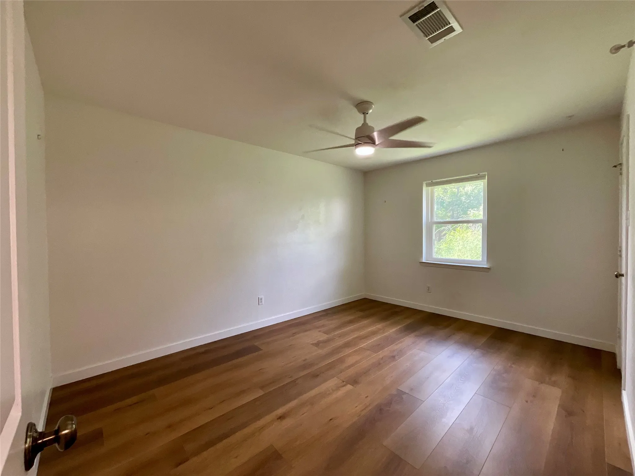 Single Family Residence For Sale in Tarrant County , 3705 Cobblestone Court, Bedford, Texas 76021, 4 Bedroom, 2 Bathroom, 2 Garage spaces, 2,330 Sqft, built in 1981, mls#21280593, Real Estate Agent in Bedford, Homes For Sale in Tarrant county, Homes For Sale in Bedford, Realtor in Bedford Texas, Real Estate Brokerage Independent Realty Texas, Luminita Cordes Realtor