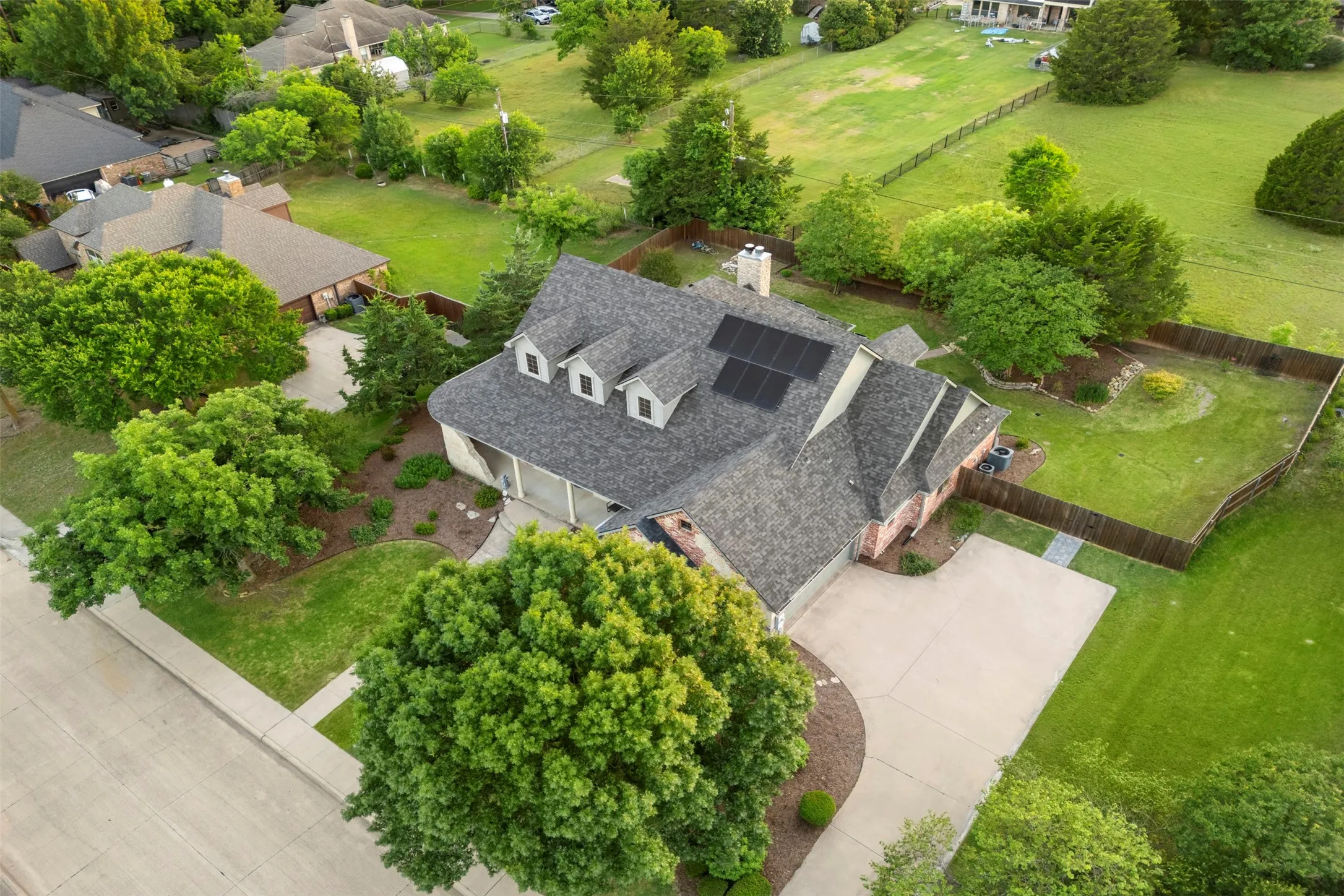 Gorgeous aerial view of the property at 105 Country Ridge Ct