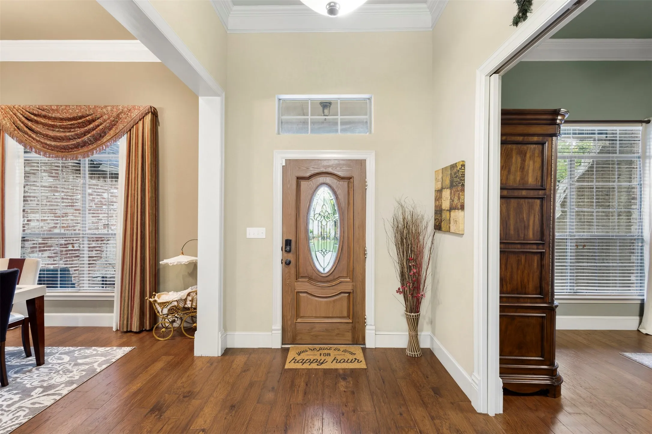 Open and welcoming entry