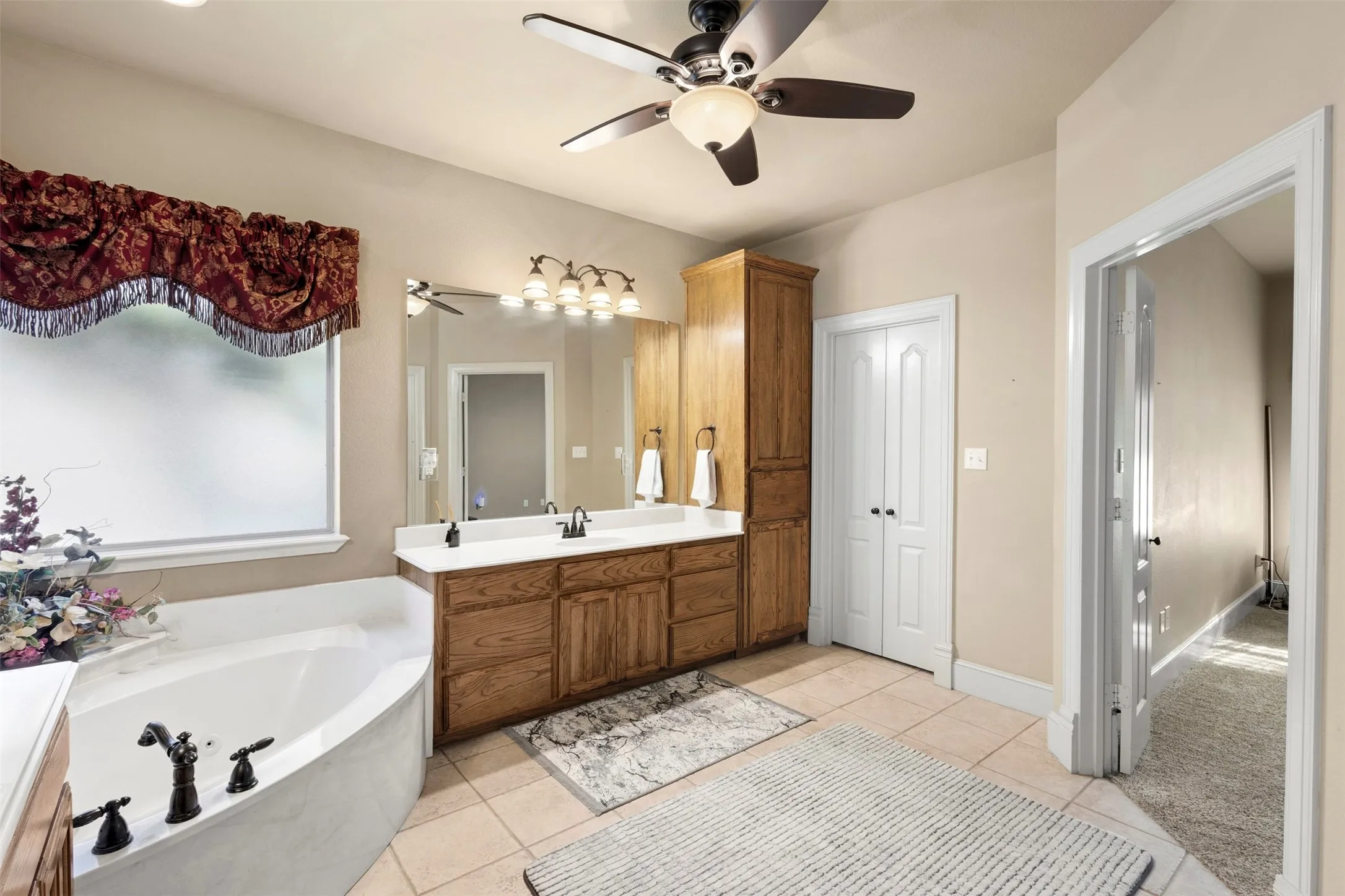 Single Family Residence For Sale in Ellis County , 105 Country Ridge Court, Red Oak, Texas 75154, 4 Bedroom, 4 Bathroom, 2 Garage spaces, 3,503 Sqft, built in 2004, mls#21280436, Real Estate Agent in Red Oak, Homes For Sale in Ellis county, Homes For Sale in Red Oak, Realtor in Red Oak Texas, Real Estate Brokerage Independent Realty Texas, Luminita Cordes Realtor