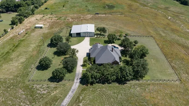 Farm For Sale in Wise County , 334 FM 2264, Decatur, Texas 76234, 4 Bedroom, 4 Bathroom, 2 Garage spaces, 3,702 Sqft, built in 1998, mls#21272825, Real Estate Agent in Decatur, Homes For Sale in Wise county, Homes For Sale in Decatur, Realtor in Decatur Texas, Real Estate Brokerage Independent Realty Texas, Luminita Cordes Realtor