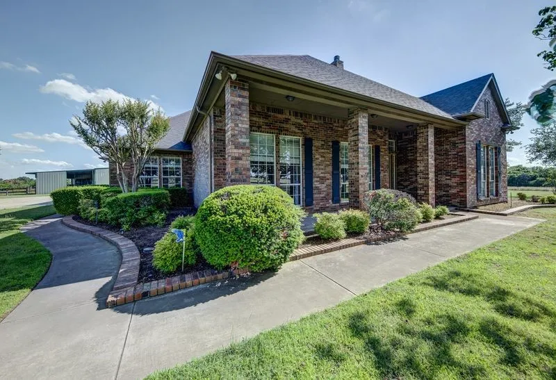 Farm For Sale in Wise County , 334 FM 2264, Decatur, Texas 76234, 4 Bedroom, 4 Bathroom, 2 Garage spaces, 3,702 Sqft, built in 1998, mls#21272825, Real Estate Agent in Decatur, Homes For Sale in Wise county, Homes For Sale in Decatur, Realtor in Decatur Texas, Real Estate Brokerage Independent Realty Texas, Luminita Cordes Realtor