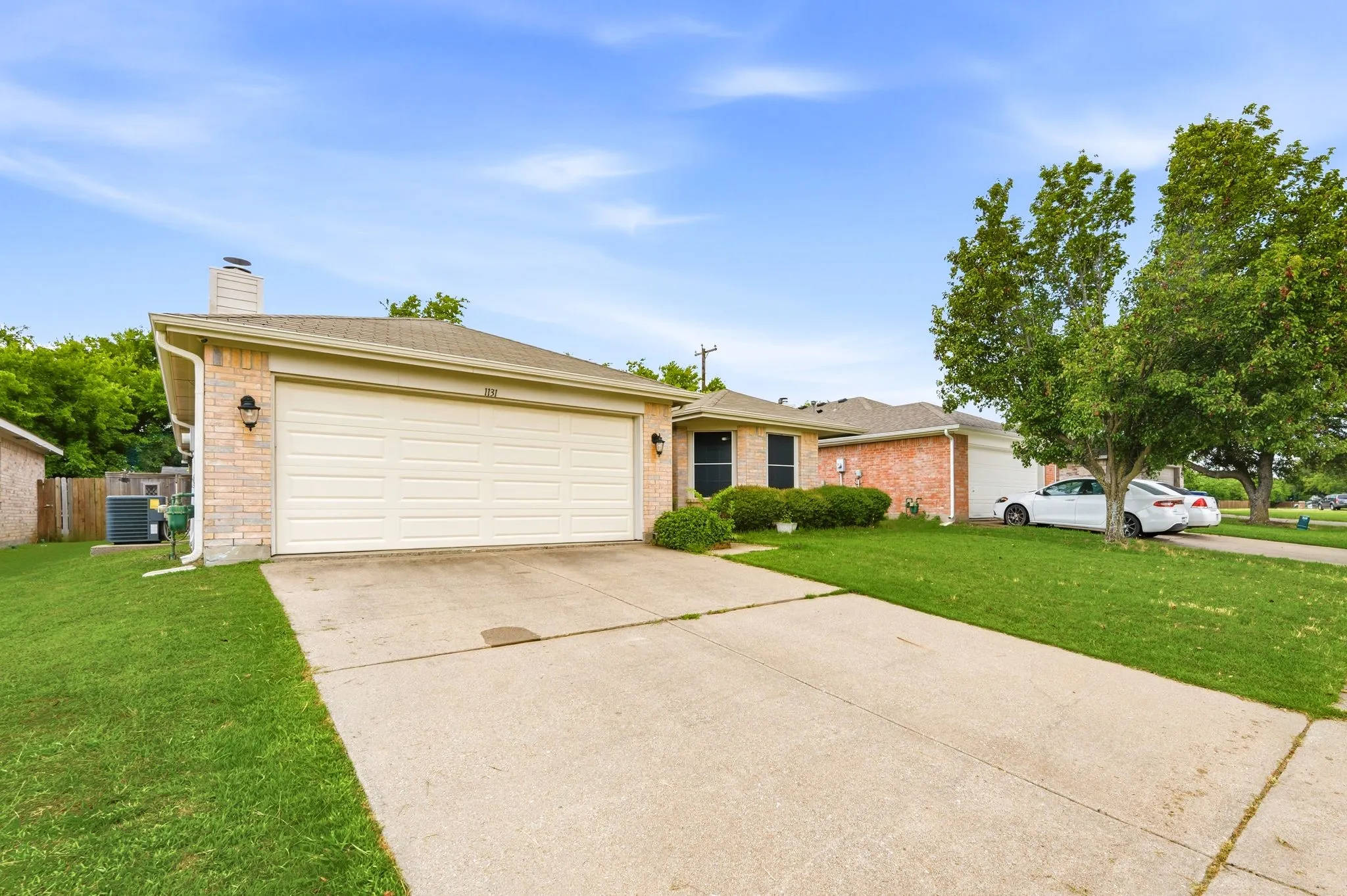 Single Family Residence For Sale in Kaufman County , 1131 Singletree Drive, Forney, Texas 75126, 3 Bedroom, 2 Bathroom, 2 Garage spaces, 1,612 Sqft, built in 2002, mls#21280860, Real Estate Agent in Forney, Homes For Sale in Kaufman county, Homes For Sale in Forney, Realtor in Forney Texas, Real Estate Brokerage Independent Realty Texas, Luminita Cordes Realtor