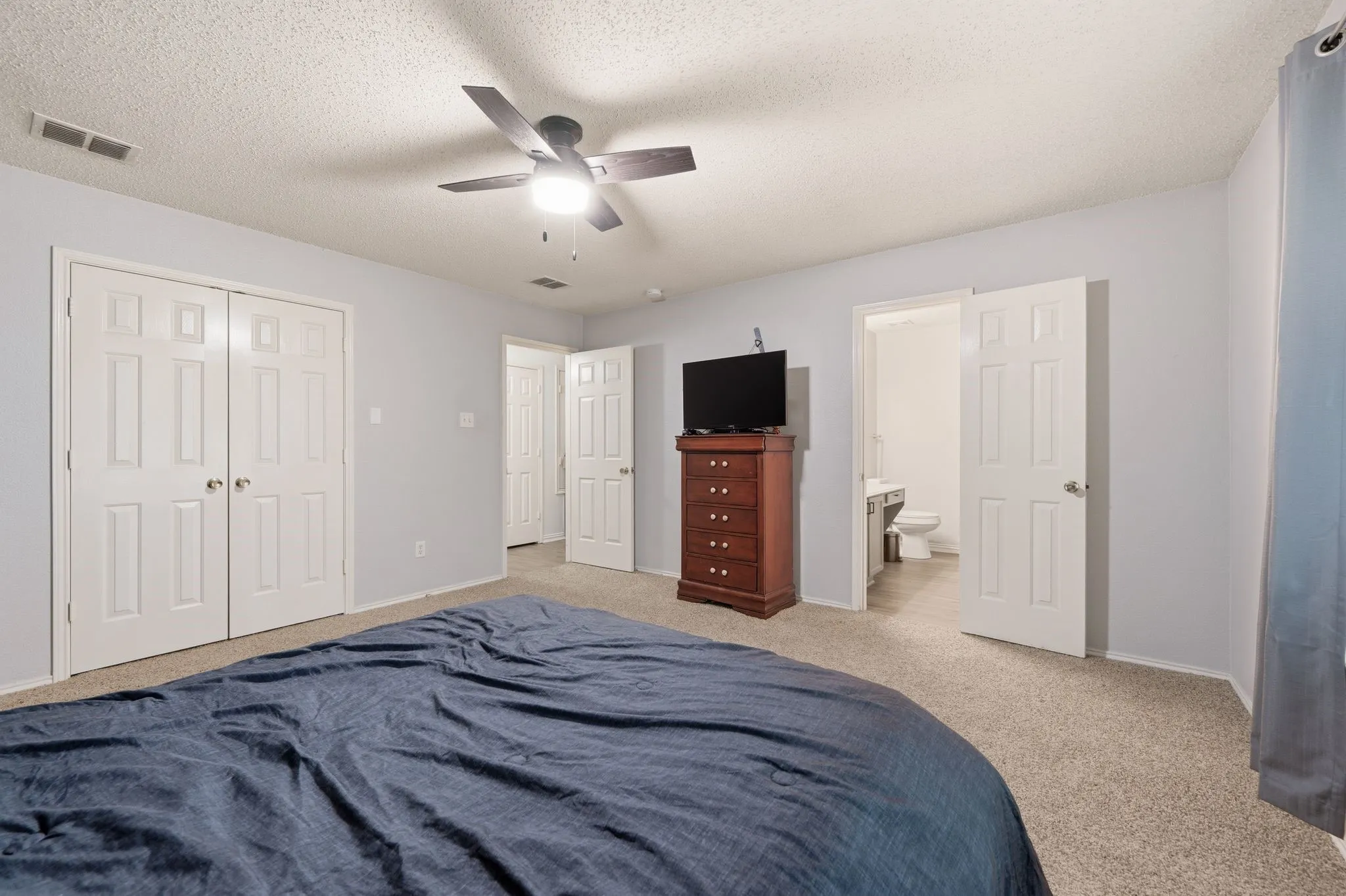 Single Family Residence For Sale in Kaufman County , 1131 Singletree Drive, Forney, Texas 75126, 3 Bedroom, 2 Bathroom, 2 Garage spaces, 1,612 Sqft, built in 2002, mls#21280860, Real Estate Agent in Forney, Homes For Sale in Kaufman county, Homes For Sale in Forney, Realtor in Forney Texas, Real Estate Brokerage Independent Realty Texas, Luminita Cordes Realtor