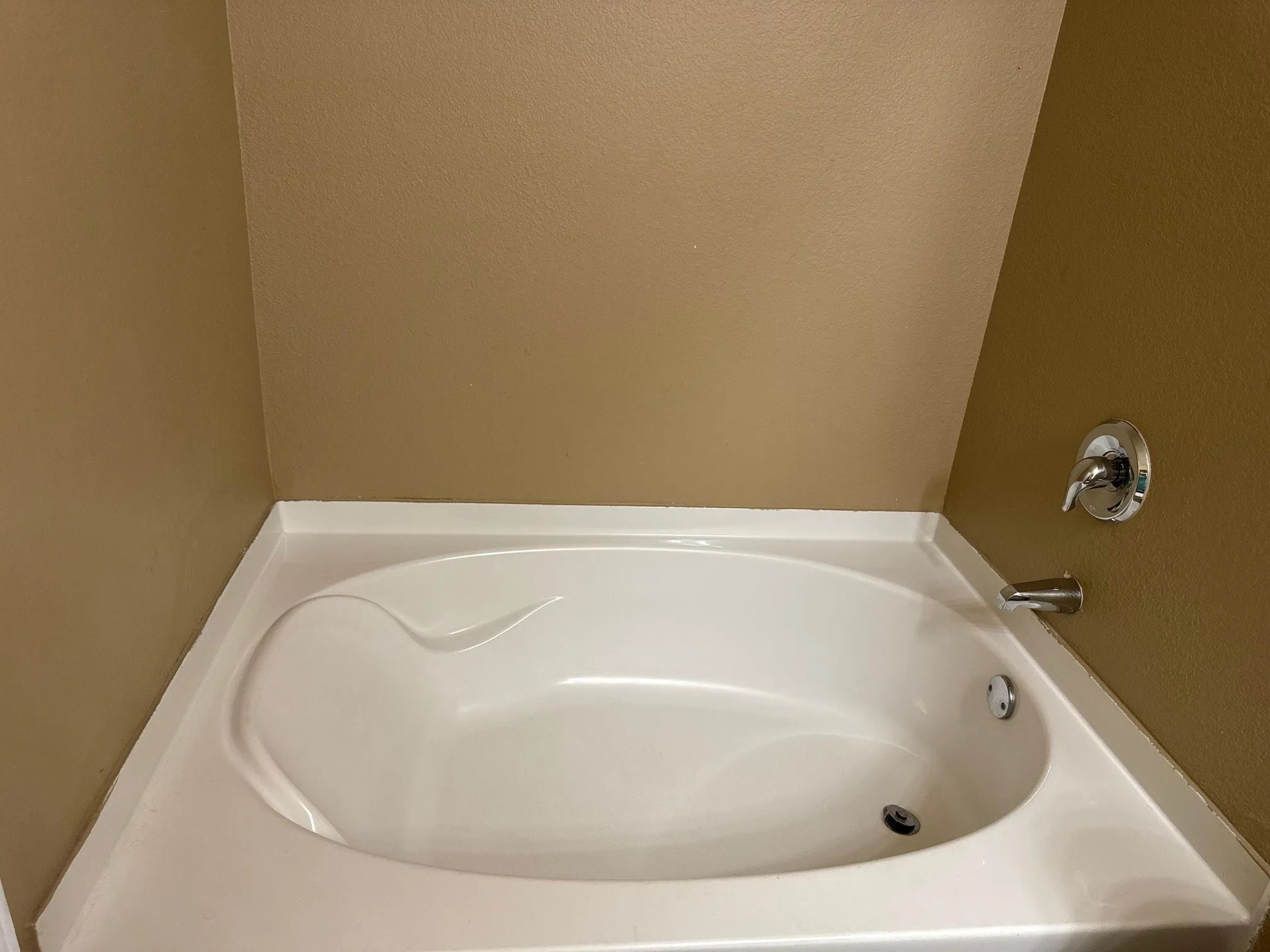 Single Family Residence For Sale in Rockwall County , 302 Azalea Drive, Fate, Texas 75087, 3 Bedrooms, 2 Bathrooms, 2 Garage spaces, 1,719 Sqft, built in 2009, Price $249,900, mls#21280599, Real Estate Agent in Fate, Homes For Sale in Rockwall county, Homes For Sale in Fate, Realtor in Fate Texas, Real Estate Brokerage Independent Realty Texas, Luminita Cordes Realtor