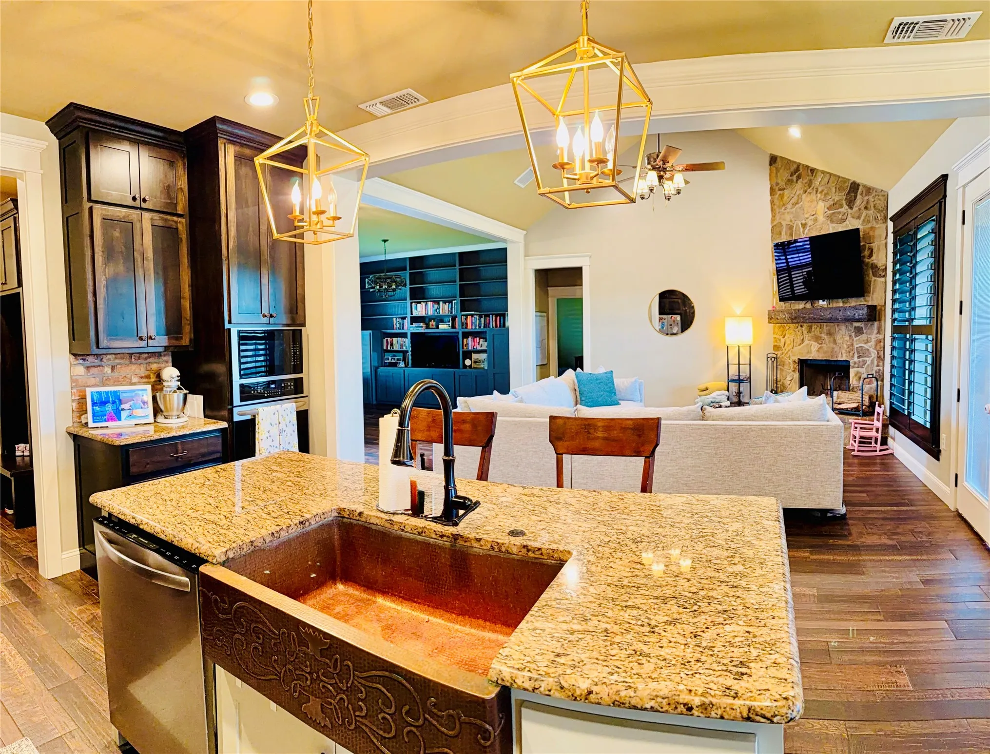 Single Family Residence For Sale in Hopkins County , 330 Koby Circle, Sulphur Springs, Texas 75482, 3 Bedroom, 2 Bathroom, 2 Garage spaces, 1,737 Sqft, built in 2020, mls#21277117, Real Estate Agent in Sulphur Springs, Homes For Sale in Hopkins county, Homes For Sale in Sulphur Springs, Realtor in Sulphur Springs Texas, Real Estate Brokerage Independent Realty Texas, Luminita Cordes Realtor