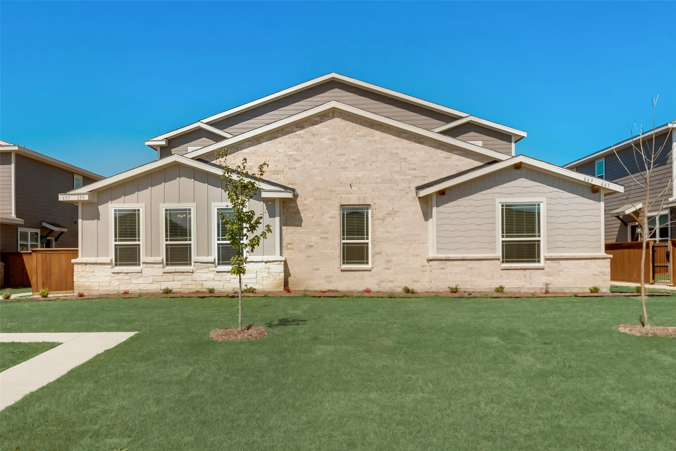 Apartment For Rent in Ellis County , 663 Wheatfield Drive, Venus, Texas 76084, 2 Bedroom, 2 Bathroom, 1 Garage spaces, 1,274 Sqft, built in 2023, mls#21280887, Real Estate Agent in Venus, Homes For Rent in Ellis county, Homes For Rent in Venus, Realtor in Venus Texas, Real Estate Brokerage Independent Realty Texas, Luminita Cordes Realtor