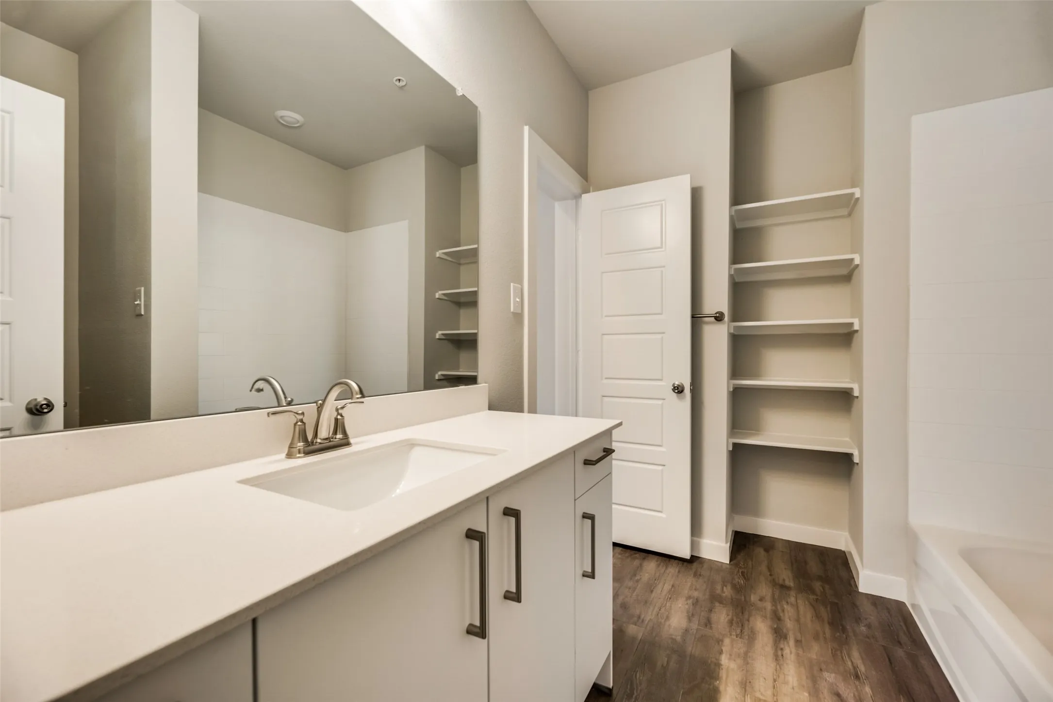 Apartment For Rent in Ellis County , 663 Wheatfield Drive, Venus, Texas 76084, 2 Bedroom, 2 Bathroom, 1 Garage spaces, 1,274 Sqft, built in 2023, mls#21280887, Real Estate Agent in Venus, Homes For Rent in Ellis county, Homes For Rent in Venus, Realtor in Venus Texas, Real Estate Brokerage Independent Realty Texas, Luminita Cordes Realtor