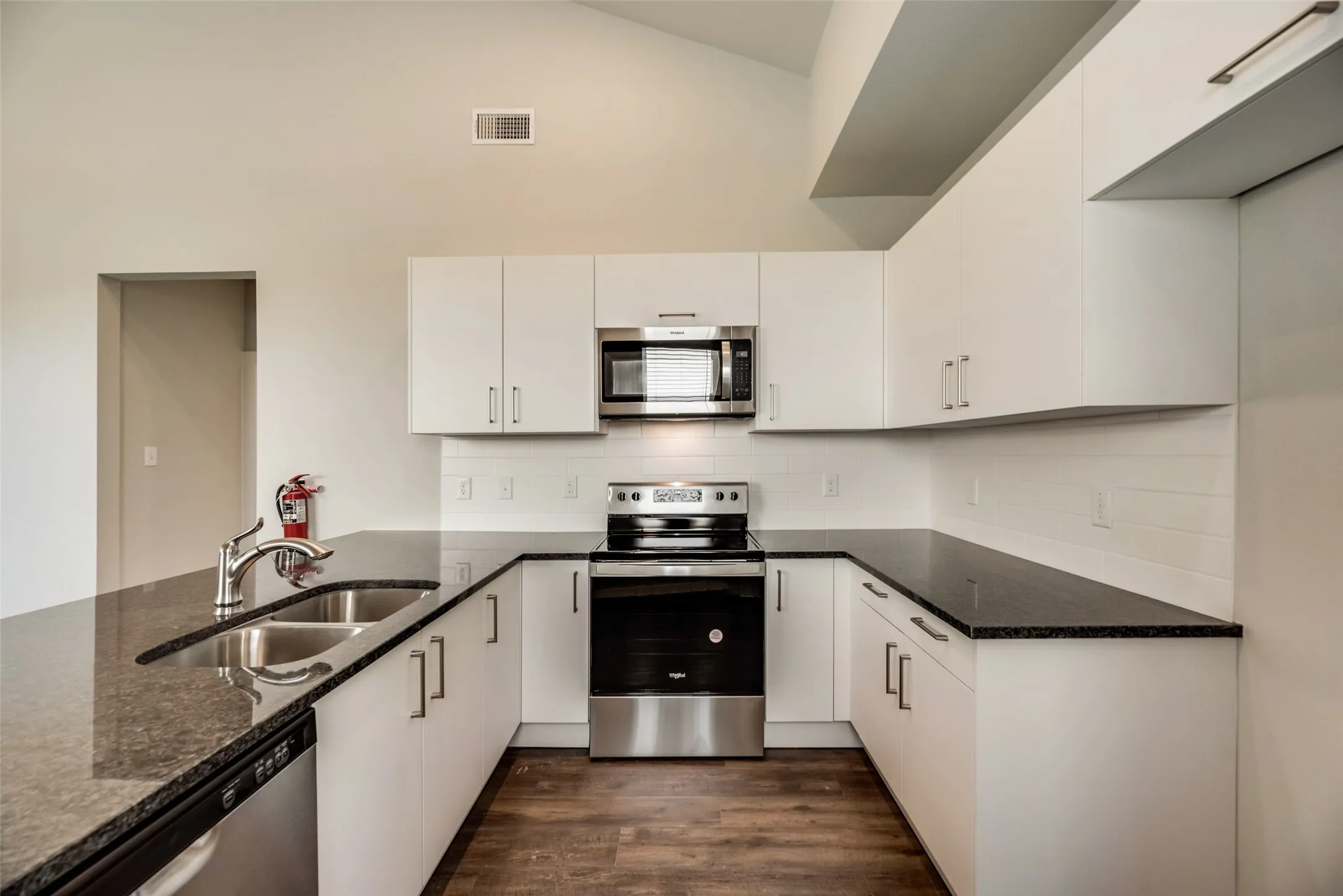 Apartment For Rent in Ellis County , 663 Wheatfield Drive, Venus, Texas 76084, 2 Bedroom, 2 Bathroom, 1 Garage spaces, 1,274 Sqft, built in 2023, mls#21280887, Real Estate Agent in Venus, Homes For Rent in Ellis county, Homes For Rent in Venus, Realtor in Venus Texas, Real Estate Brokerage Independent Realty Texas, Luminita Cordes Realtor