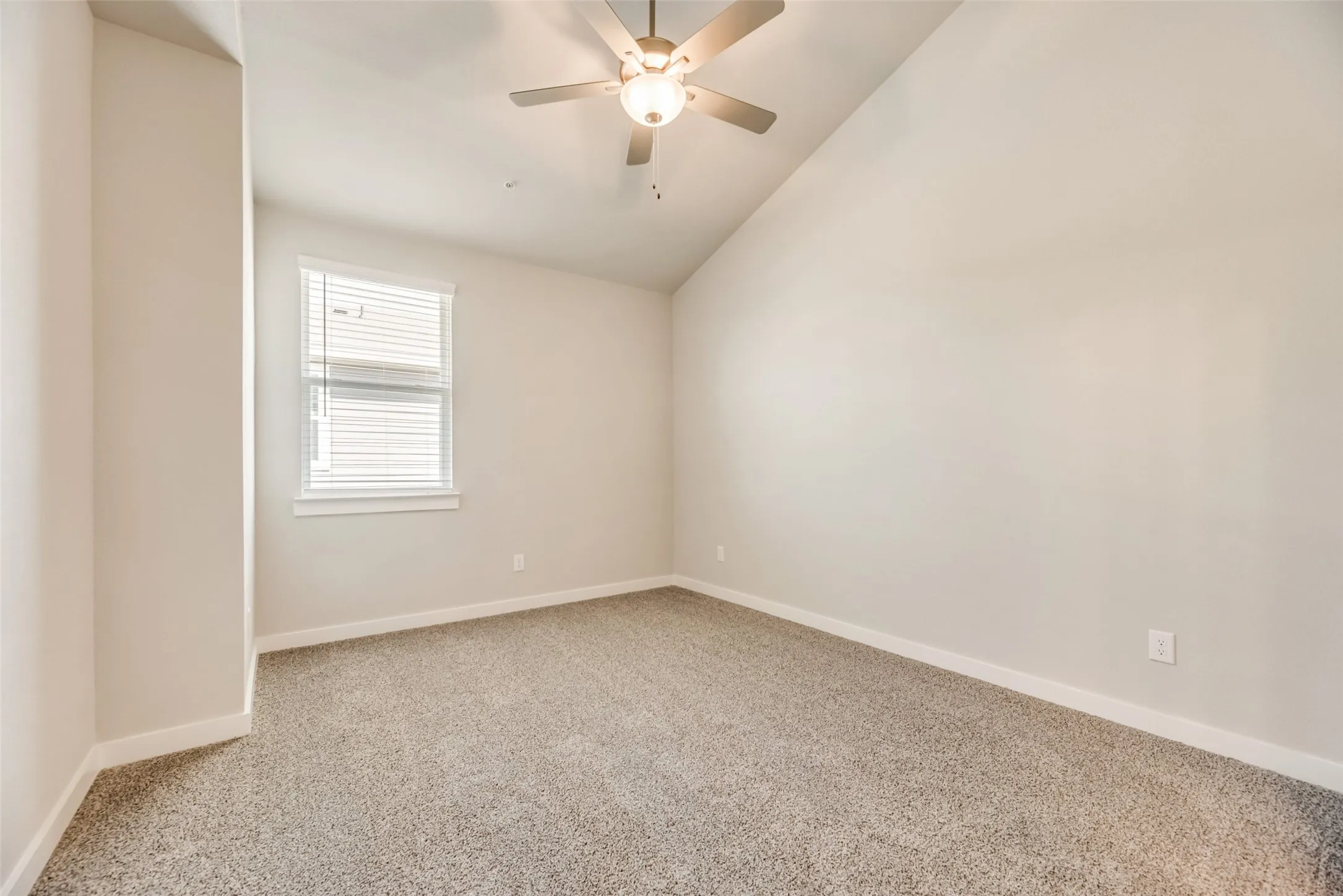 Apartment For Rent in Ellis County , 663 Wheatfield Drive, Venus, Texas 76084, 2 Bedroom, 2 Bathroom, 1 Garage spaces, 1,274 Sqft, built in 2023, mls#21280887, Real Estate Agent in Venus, Homes For Rent in Ellis county, Homes For Rent in Venus, Realtor in Venus Texas, Real Estate Brokerage Independent Realty Texas, Luminita Cordes Realtor