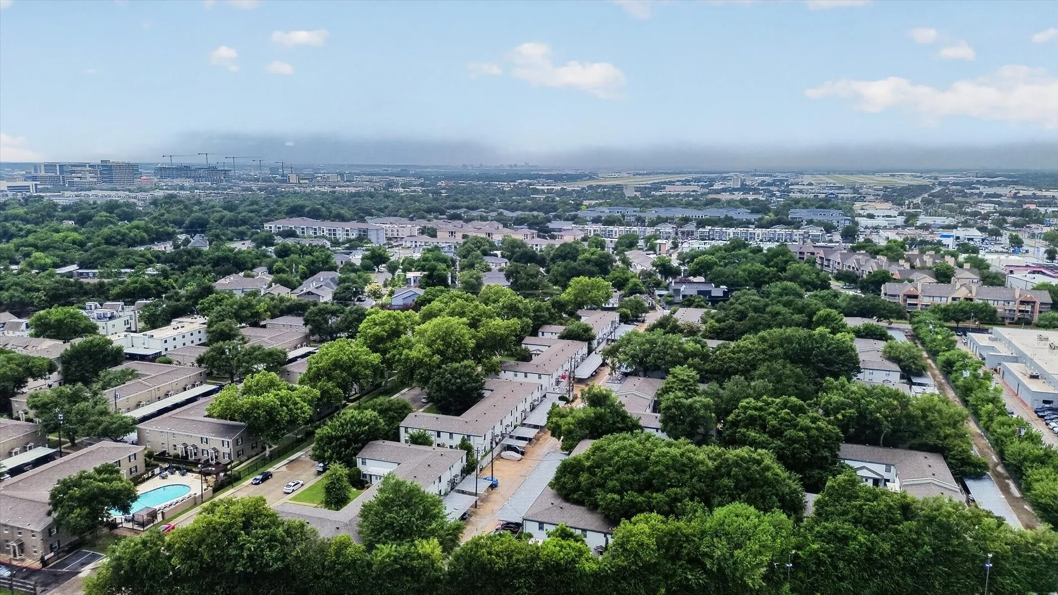 Condominium For Sale in Dallas County , 4926 Lahoma Street, Dallas, Texas 75235, 2 Bedroom, 2 Bathroom, Garage spaces, 993 Sqft, built in 1954, mls#21280872, Real Estate Agent in Dallas, Homes For Sale in Dallas county, Homes For Sale in Dallas, Realtor in Dallas Texas, Real Estate Brokerage Independent Realty Texas, Luminita Cordes Realtor