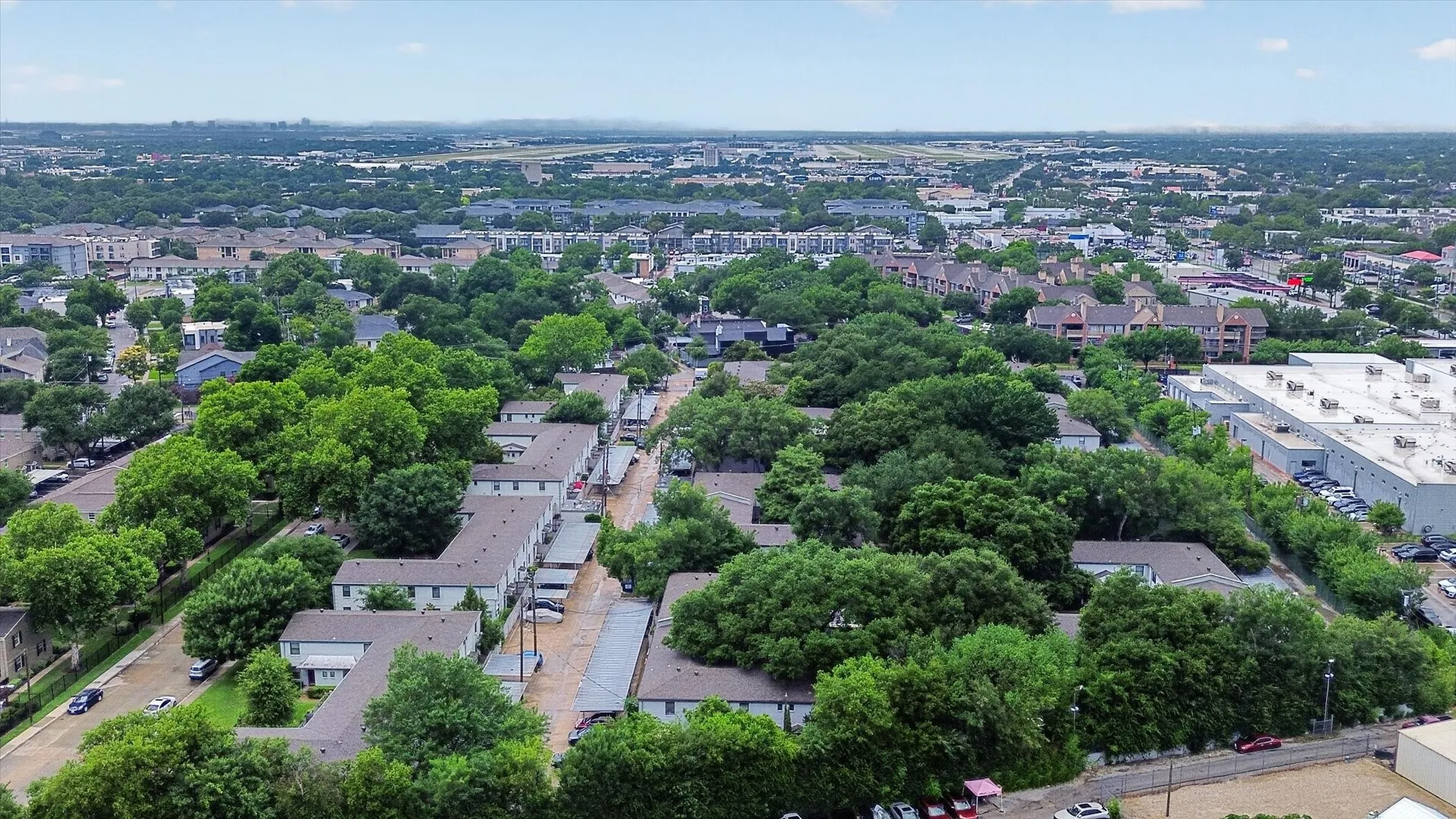 Condominium For Sale in Dallas County , 4926 Lahoma Street, Dallas, Texas 75235, 2 Bedroom, 2 Bathroom, Garage spaces, 993 Sqft, built in 1954, mls#21280872, Real Estate Agent in Dallas, Homes For Sale in Dallas county, Homes For Sale in Dallas, Realtor in Dallas Texas, Real Estate Brokerage Independent Realty Texas, Luminita Cordes Realtor