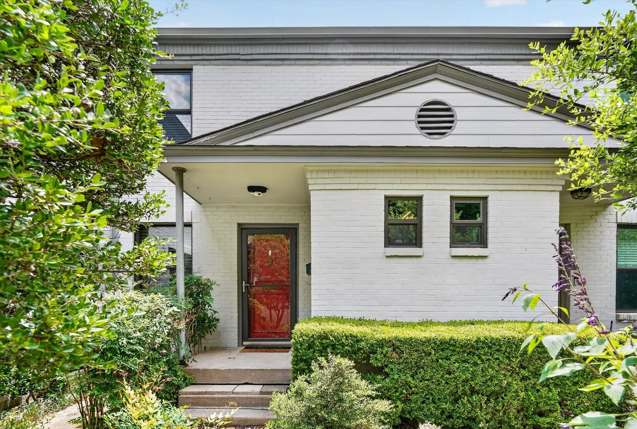 Condominium For Sale in Dallas County , 4926 Lahoma Street, Dallas, Texas 75235, 2 Bedroom, 2 Bathroom, Garage spaces, 993 Sqft, built in 1954, mls#21280872, Real Estate Agent in Dallas, Homes For Sale in Dallas county, Homes For Sale in Dallas, Realtor in Dallas Texas, Real Estate Brokerage Independent Realty Texas, Luminita Cordes Realtor
