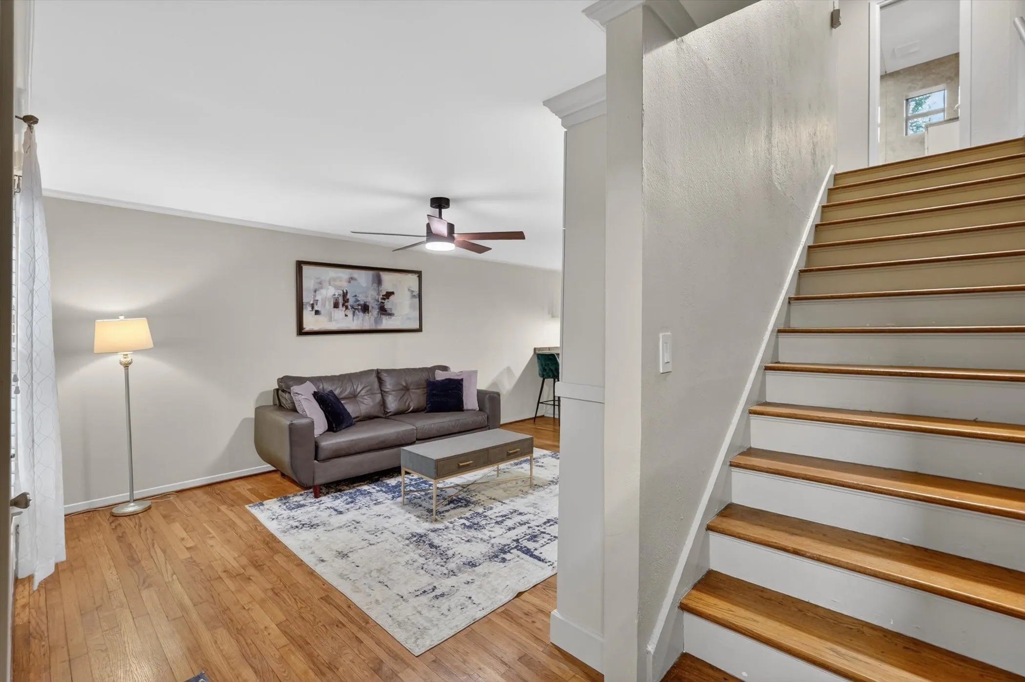 Condominium For Sale in Dallas County , 4926 Lahoma Street, Dallas, Texas 75235, 2 Bedroom, 2 Bathroom, Garage spaces, 993 Sqft, built in 1954, mls#21280872, Real Estate Agent in Dallas, Homes For Sale in Dallas county, Homes For Sale in Dallas, Realtor in Dallas Texas, Real Estate Brokerage Independent Realty Texas, Luminita Cordes Realtor