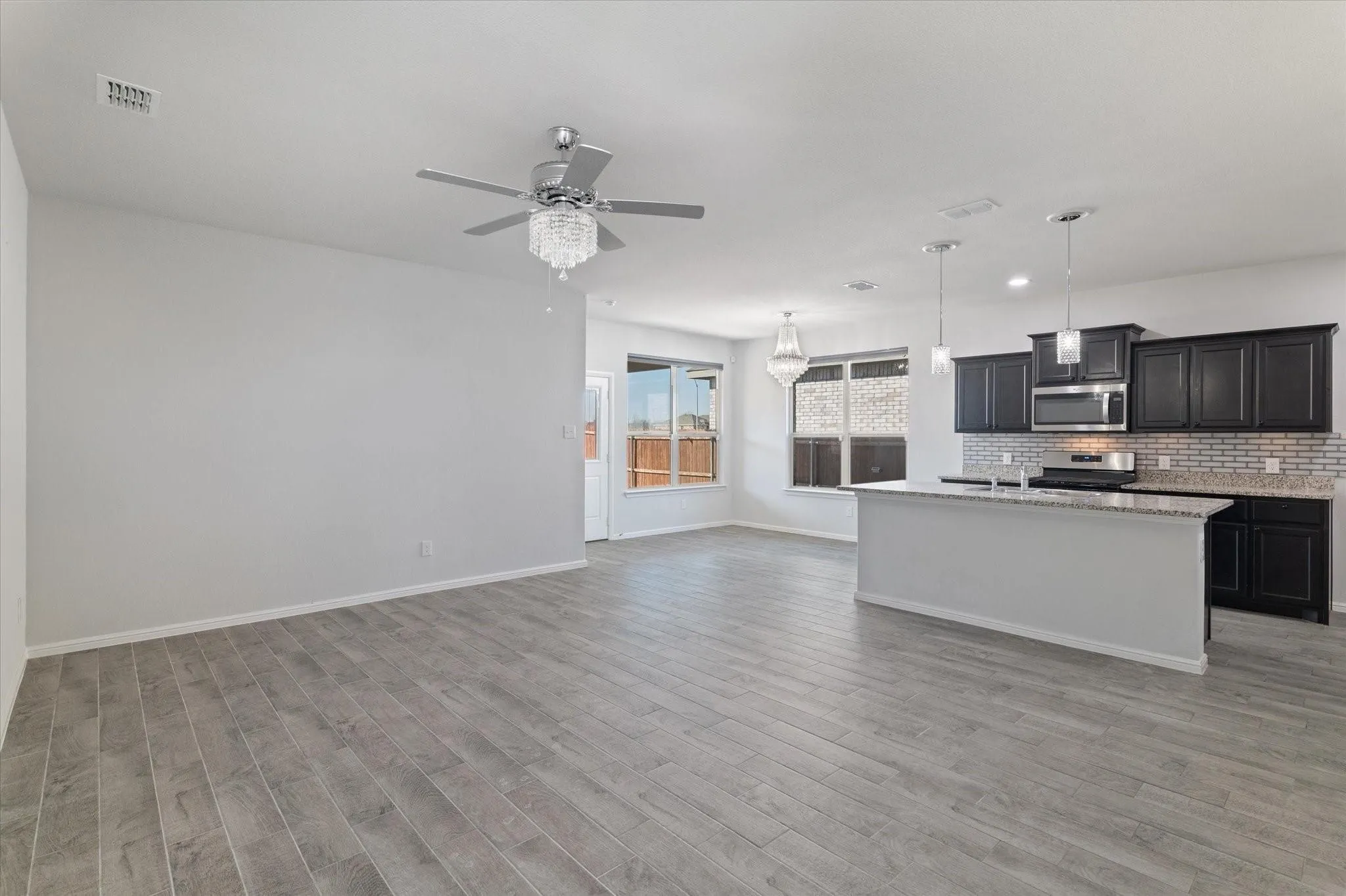 Single Family Residence For Sale in Tarrant County , 413 drowsy water Trail, Fort Worth, Texas 76131, 4 Bedroom, 2 Bathroom, 2 Garage spaces, 1,773 Sqft, built in 2022, mls#21280539, Real Estate Agent in Fort Worth, Homes For Sale in Tarrant county, Homes For Sale in Fort Worth, Realtor in Fort Worth Texas, Real Estate Brokerage Independent Realty Texas, Luminita Cordes Realtor
