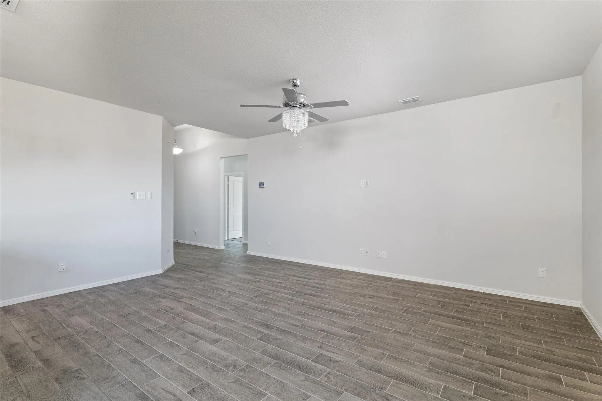 Single Family Residence For Sale in Tarrant County , 413 drowsy water Trail, Fort Worth, Texas 76131, 4 Bedroom, 2 Bathroom, 2 Garage spaces, 1,773 Sqft, built in 2022, mls#21280539, Real Estate Agent in Fort Worth, Homes For Sale in Tarrant county, Homes For Sale in Fort Worth, Realtor in Fort Worth Texas, Real Estate Brokerage Independent Realty Texas, Luminita Cordes Realtor