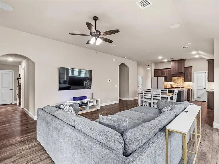Single Family Residence For Rent in Denton County , 905 Sedona Street, Little Elm, Texas 75068, 4 Bedrooms, 3 Bathrooms, 2 Garage spaces, 2,456 Sqft, built in 2023, Price $3,100, mls#21280757, Real Estate Agent in Little Elm, Homes For Rent in Denton county, Homes For Rent in Little Elm, Realtor in Little Elm Texas, Real Estate Brokerage Independent Realty Texas, Luminita Cordes Realtor