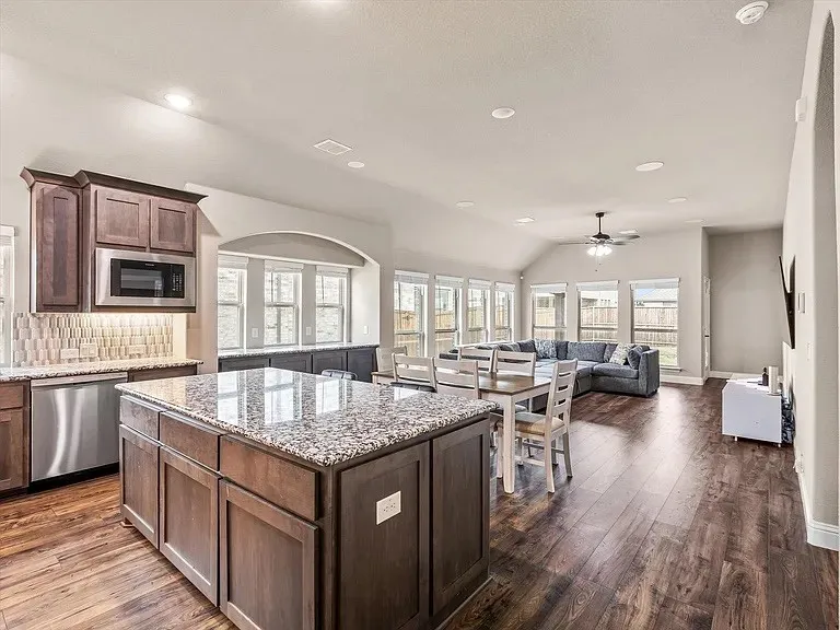 Single Family Residence For Rent in Denton County , 905 Sedona Street, Little Elm, Texas 75068, 4 Bedrooms, 3 Bathrooms, 2 Garage spaces, 2,456 Sqft, built in 2023, Price $3,100, mls#21280757, Real Estate Agent in Little Elm, Homes For Rent in Denton county, Homes For Rent in Little Elm, Realtor in Little Elm Texas, Real Estate Brokerage Independent Realty Texas, Luminita Cordes Realtor