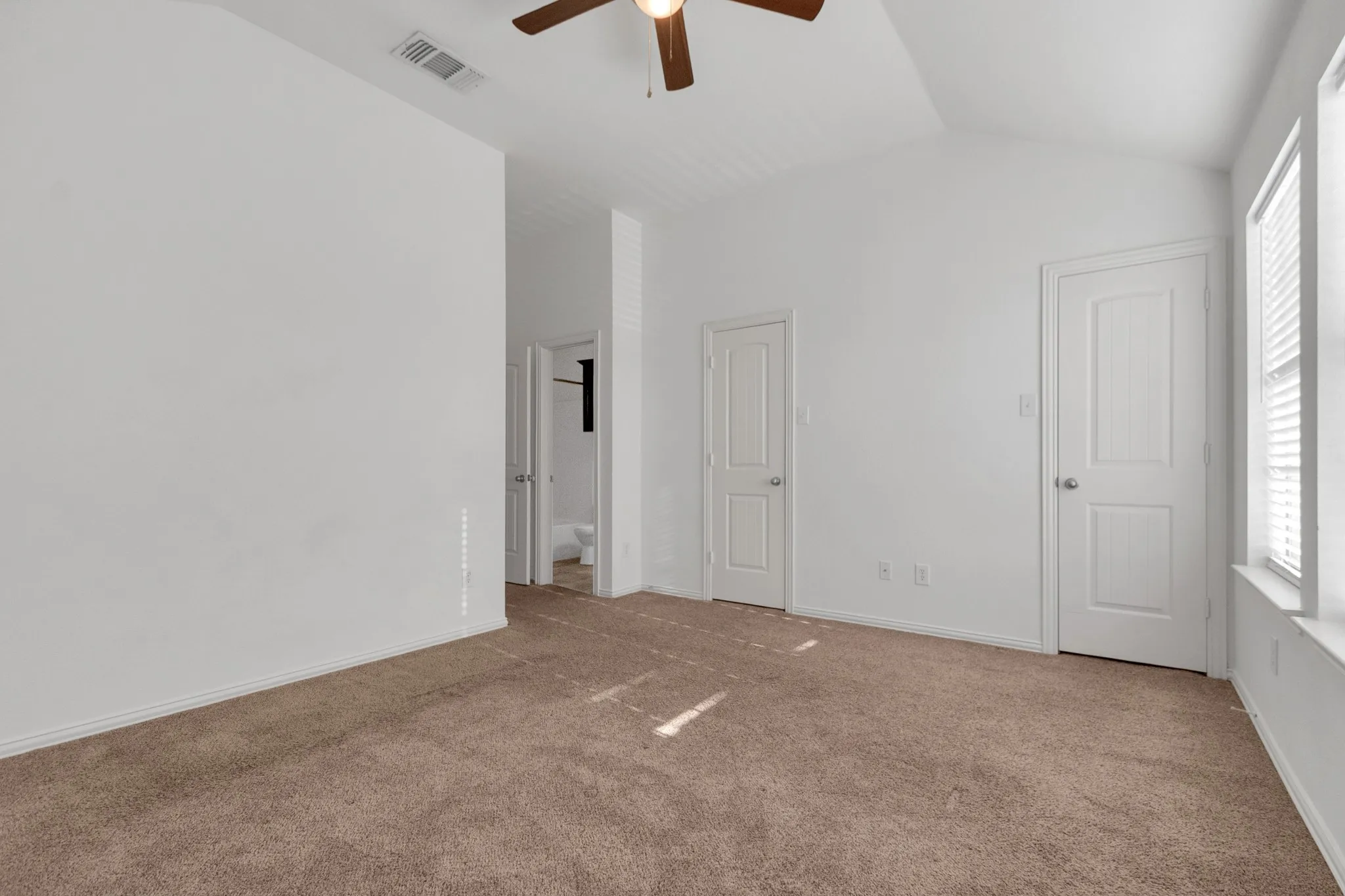 Single Family Residence For Rent in Denton County , 229 Irick Court, Aubrey, Texas 76227, 3 Bedroom, 3 Bathroom, 2 Garage spaces, 1,346 Sqft, built in 2008, mls#21280695, Real Estate Agent in Aubrey, Homes For Rent in Denton county, Homes For Rent in Aubrey, Realtor in Aubrey Texas, Real Estate Brokerage Independent Realty Texas, Luminita Cordes Realtor
