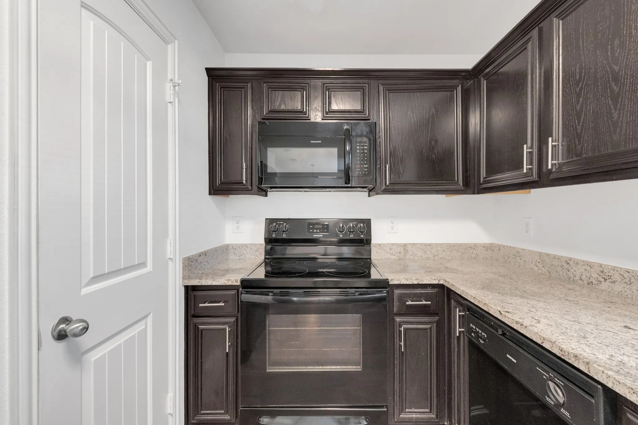Single Family Residence For Rent in Denton County , 229 Irick Court, Aubrey, Texas 76227, 3 Bedroom, 3 Bathroom, 2 Garage spaces, 1,346 Sqft, built in 2008, mls#21280695, Real Estate Agent in Aubrey, Homes For Rent in Denton county, Homes For Rent in Aubrey, Realtor in Aubrey Texas, Real Estate Brokerage Independent Realty Texas, Luminita Cordes Realtor