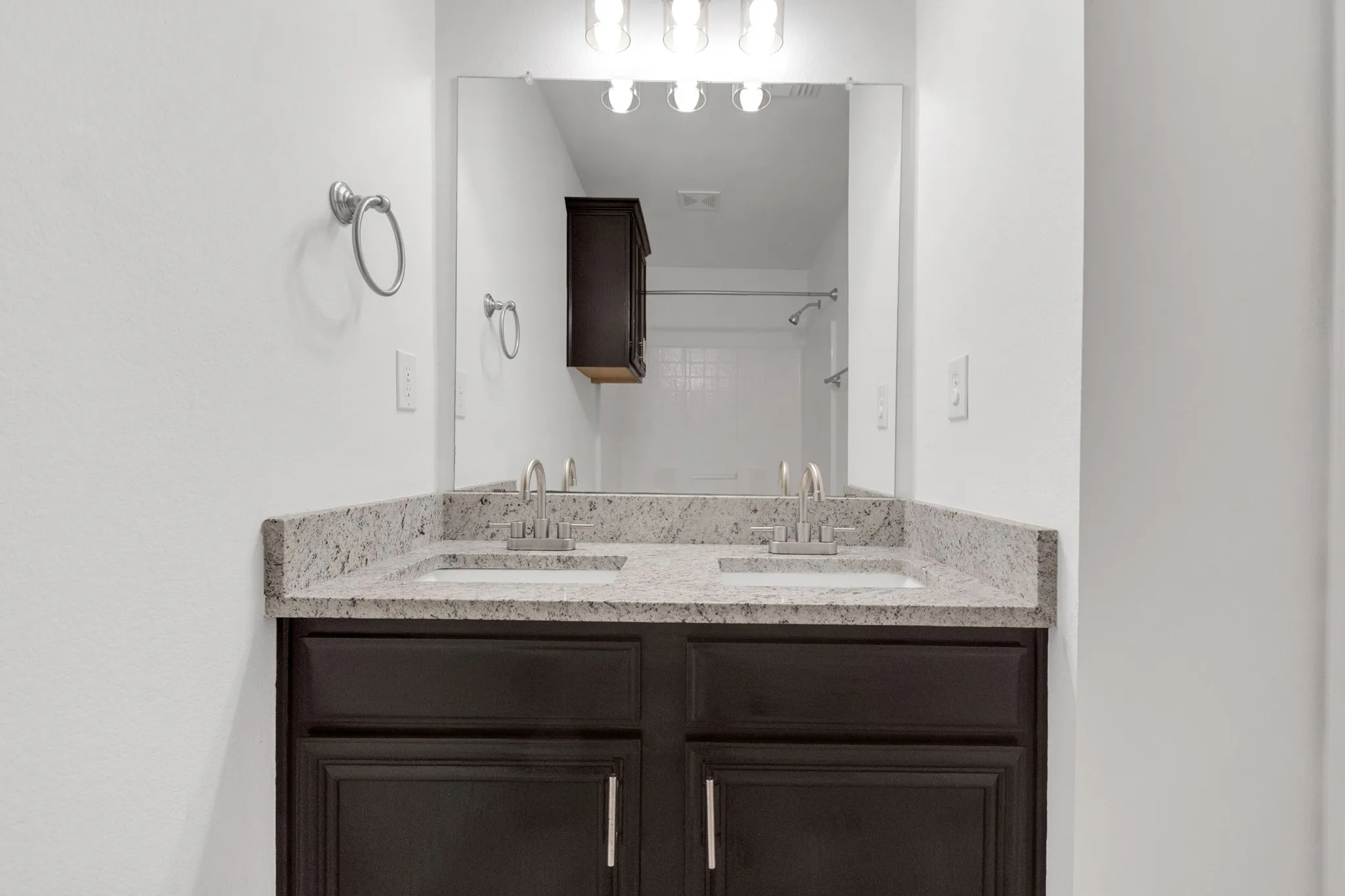 Single Family Residence For Rent in Denton County , 229 Irick Court, Aubrey, Texas 76227, 3 Bedroom, 3 Bathroom, 2 Garage spaces, 1,346 Sqft, built in 2008, mls#21280695, Real Estate Agent in Aubrey, Homes For Rent in Denton county, Homes For Rent in Aubrey, Realtor in Aubrey Texas, Real Estate Brokerage Independent Realty Texas, Luminita Cordes Realtor