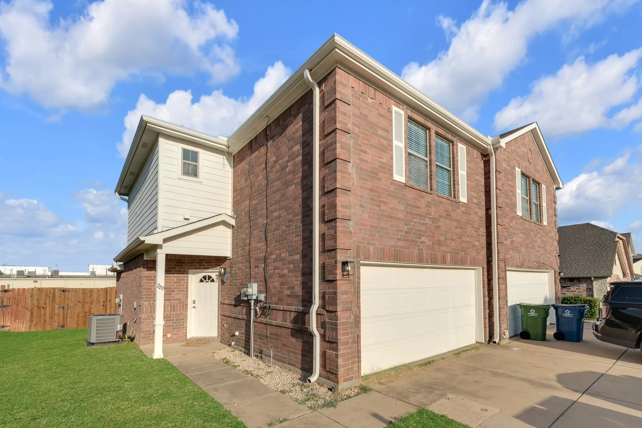 Single Family Residence For Rent in Denton County , 229 Irick Court, Aubrey, Texas 76227, 3 Bedroom, 3 Bathroom, 2 Garage spaces, 1,346 Sqft, built in 2008, mls#21280695, Real Estate Agent in Aubrey, Homes For Rent in Denton county, Homes For Rent in Aubrey, Realtor in Aubrey Texas, Real Estate Brokerage Independent Realty Texas, Luminita Cordes Realtor