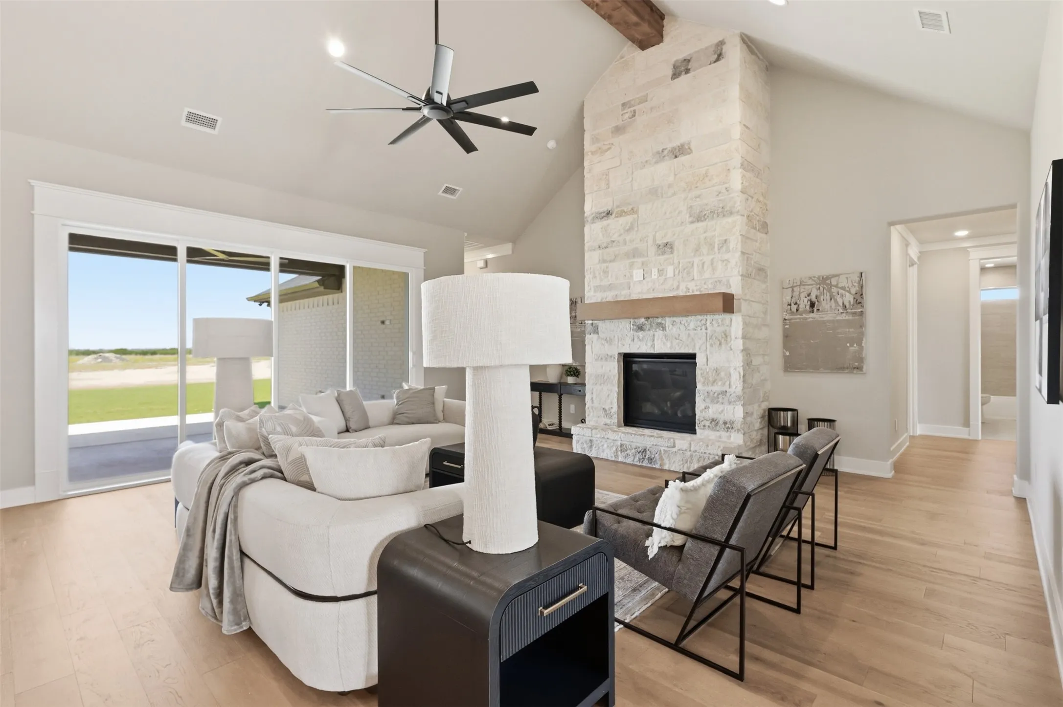 Single Family Residence For Sale in Hood County , 2006 Lindale Lane, Granbury, Texas 76049, 4 Bedroom, 4 Bathroom, 3 Garage spaces, 3,675 Sqft, built in 2026, mls#21280040, Real Estate Agent in Granbury, Homes For Sale in Hood county, Homes For Sale in Granbury, Realtor in Granbury Texas, Real Estate Brokerage Independent Realty Texas, Luminita Cordes Realtor