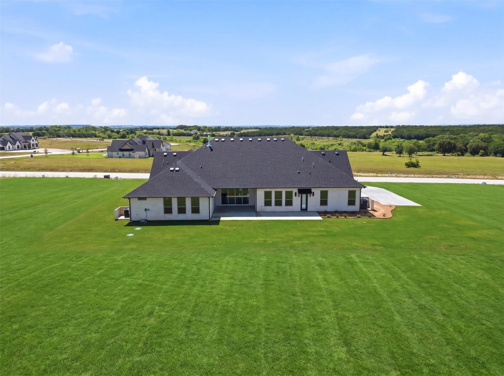 Single Family Residence For Sale in Hood County , 2006 Lindale Lane, Granbury, Texas 76049, 4 Bedroom, 4 Bathroom, 3 Garage spaces, 3,675 Sqft, built in 2026, mls#21280040, Real Estate Agent in Granbury, Homes For Sale in Hood county, Homes For Sale in Granbury, Realtor in Granbury Texas, Real Estate Brokerage Independent Realty Texas, Luminita Cordes Realtor