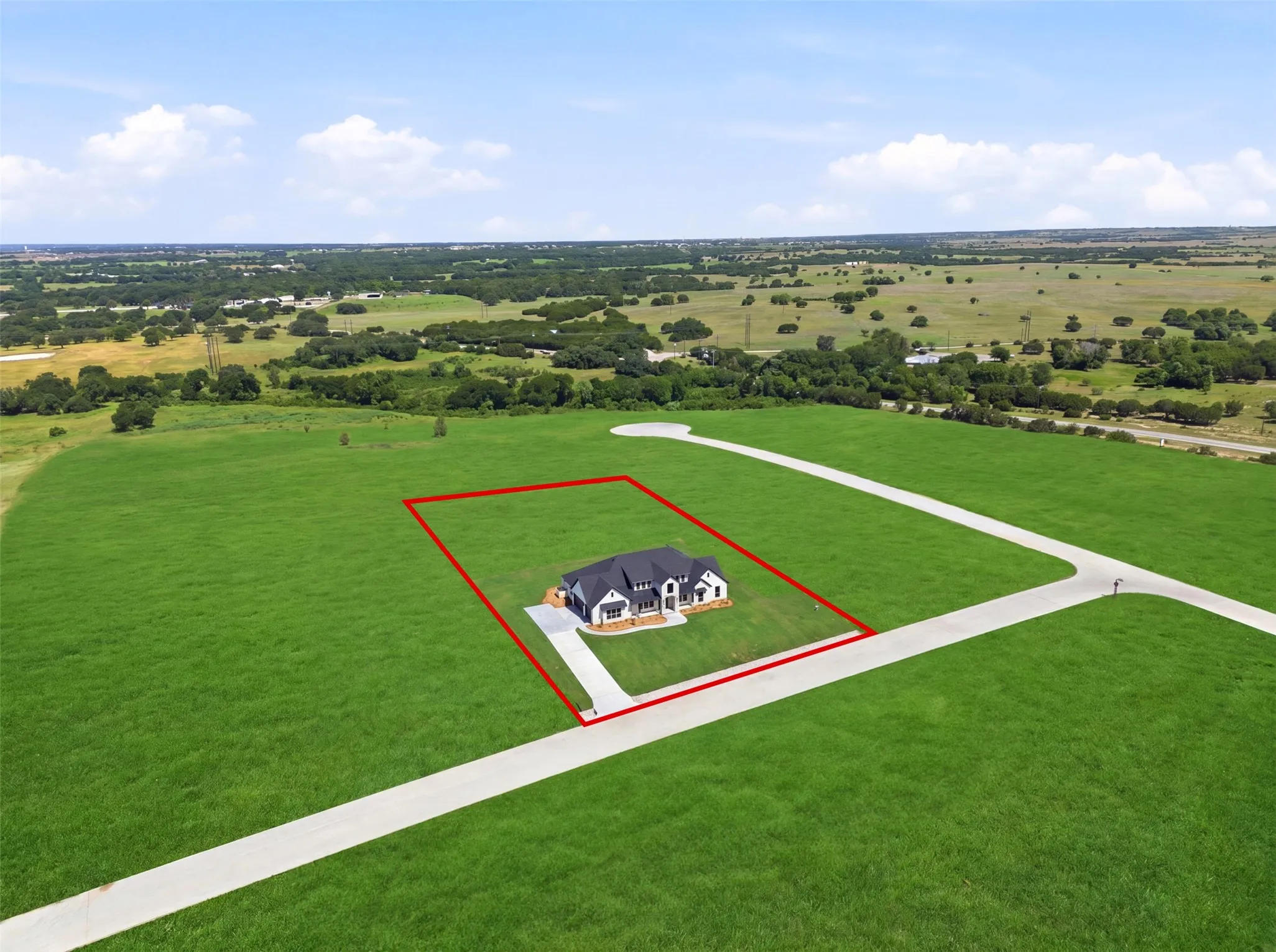 Single Family Residence For Sale in Hood County , 2006 Lindale Lane, Granbury, Texas 76049, 4 Bedroom, 4 Bathroom, 3 Garage spaces, 3,675 Sqft, built in 2026, mls#21280040, Real Estate Agent in Granbury, Homes For Sale in Hood county, Homes For Sale in Granbury, Realtor in Granbury Texas, Real Estate Brokerage Independent Realty Texas, Luminita Cordes Realtor