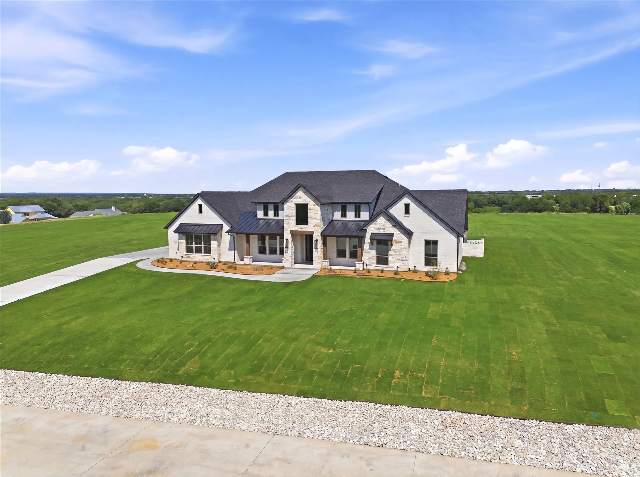Single Family Residence For Sale in Hood County , 2006 Lindale Lane, Granbury, Texas 76049, 4 Bedroom, 4 Bathroom, 3 Garage spaces, 3,675 Sqft, built in 2026, mls#21280040, Real Estate Agent in Granbury, Homes For Sale in Hood county, Homes For Sale in Granbury, Realtor in Granbury Texas, Real Estate Brokerage Independent Realty Texas, Luminita Cordes Realtor