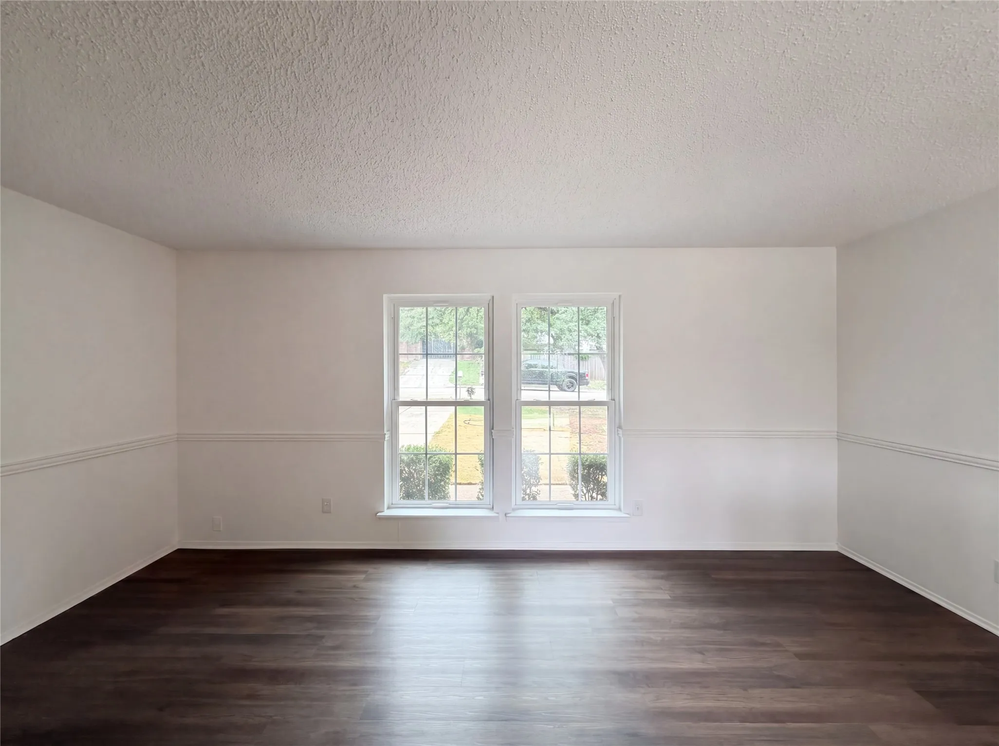 Single Family Residence For Sale in Tarrant County , 512 Lake Crest Parkway, Azle, Texas 76020, 3 Bedroom, 1 Bathroom, 1 Garage spaces, 1,057 Sqft, built in 1981, mls#21280945, Real Estate Agent in Azle, Homes For Sale in Tarrant county, Homes For Sale in Azle, Realtor in Azle Texas, Real Estate Brokerage Independent Realty Texas, Luminita Cordes Realtor