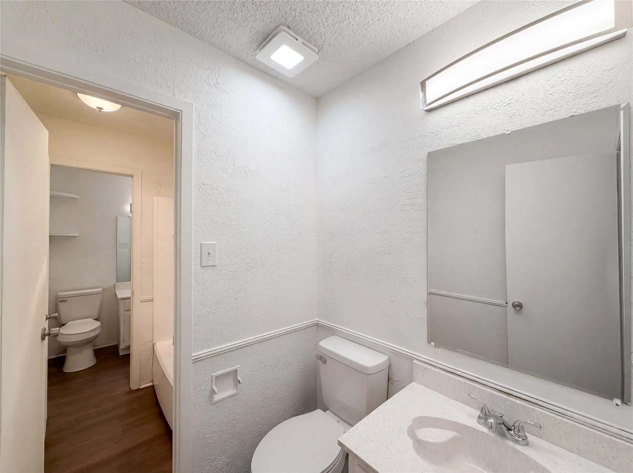 Single Family Residence For Sale in Tarrant County , 512 Lake Crest Parkway, Azle, Texas 76020, 3 Bedroom, 1 Bathroom, 1 Garage spaces, 1,057 Sqft, built in 1981, mls#21280945, Real Estate Agent in Azle, Homes For Sale in Tarrant county, Homes For Sale in Azle, Realtor in Azle Texas, Real Estate Brokerage Independent Realty Texas, Luminita Cordes Realtor