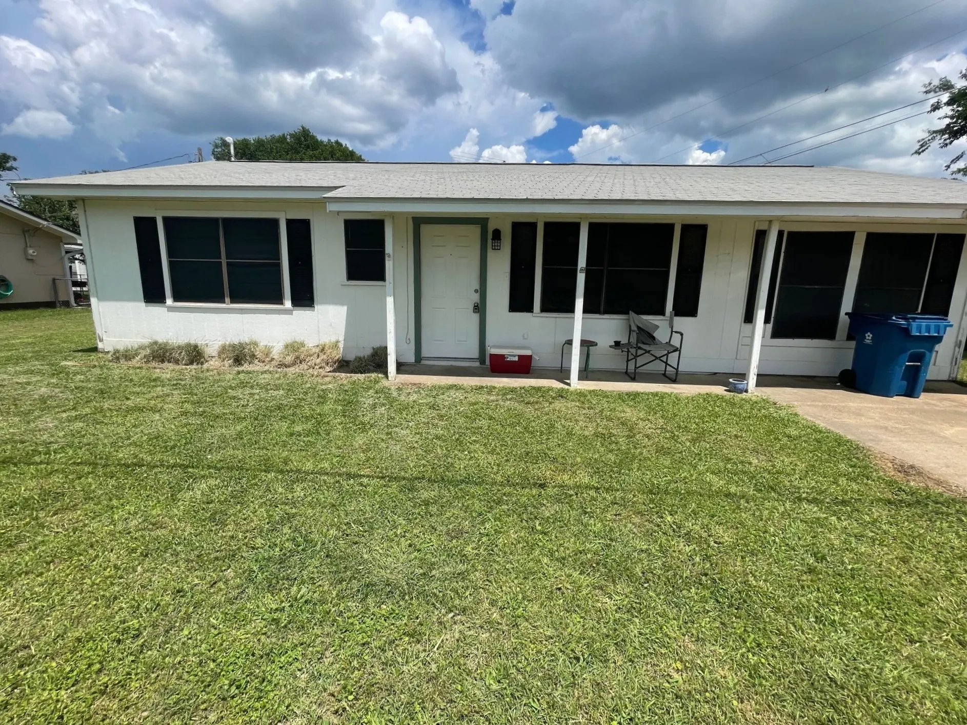 Single Family Residence For Sale in Hill County , 604 N Angelina Street, Whitney, Texas 76692, 2 Bedroom, 2 Bathroom, Garage spaces, 1,375 Sqft, built in 1987, mls#21280930, Real Estate Agent in Whitney, Homes For Sale in Hill county, Homes For Sale in Whitney, Realtor in Whitney Texas, Real Estate Brokerage Independent Realty Texas, Luminita Cordes Realtor