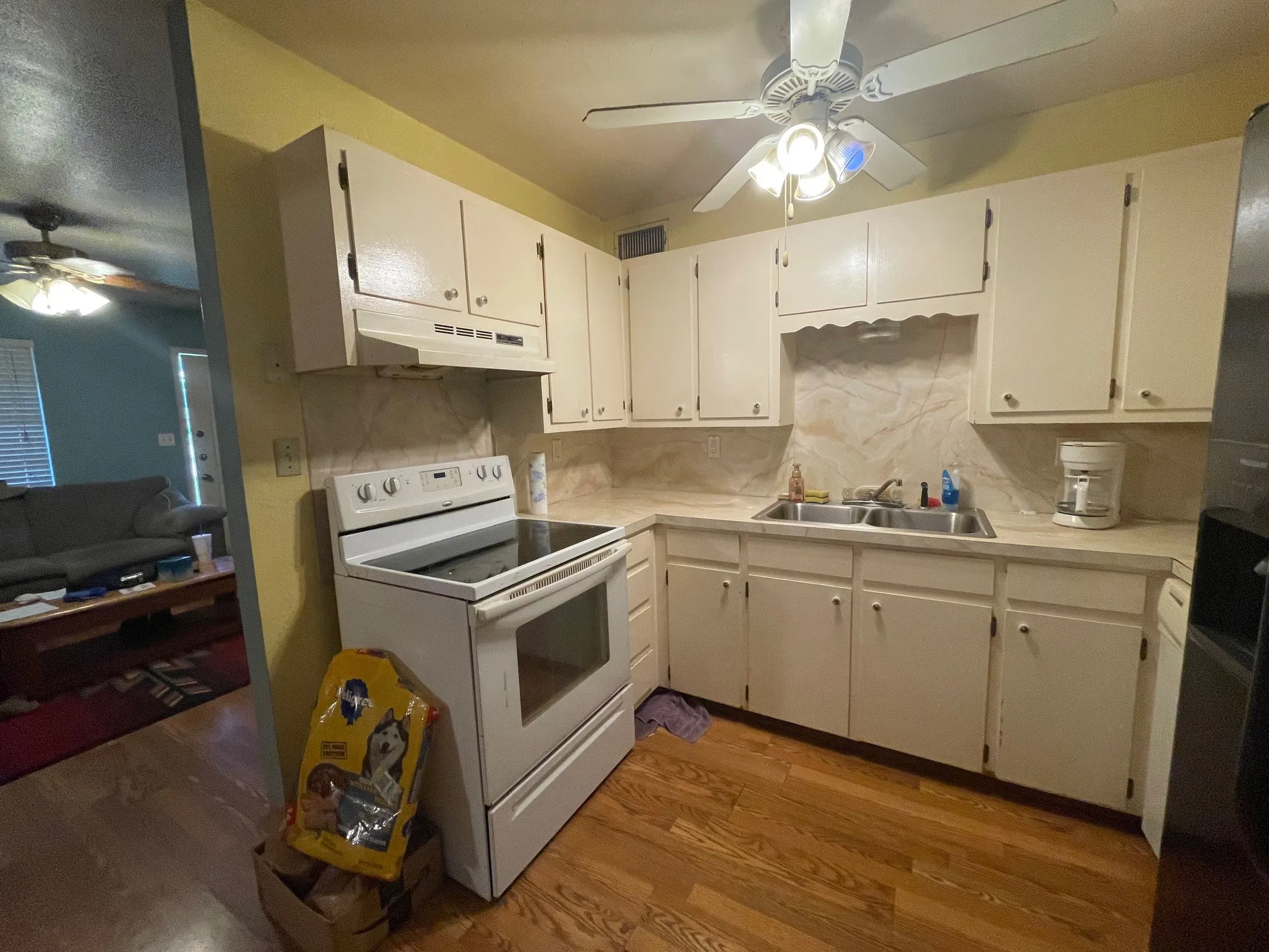Single Family Residence For Sale in Hill County , 604 N Angelina Street, Whitney, Texas 76692, 2 Bedroom, 2 Bathroom, Garage spaces, 1,375 Sqft, built in 1987, mls#21280930, Real Estate Agent in Whitney, Homes For Sale in Hill county, Homes For Sale in Whitney, Realtor in Whitney Texas, Real Estate Brokerage Independent Realty Texas, Luminita Cordes Realtor