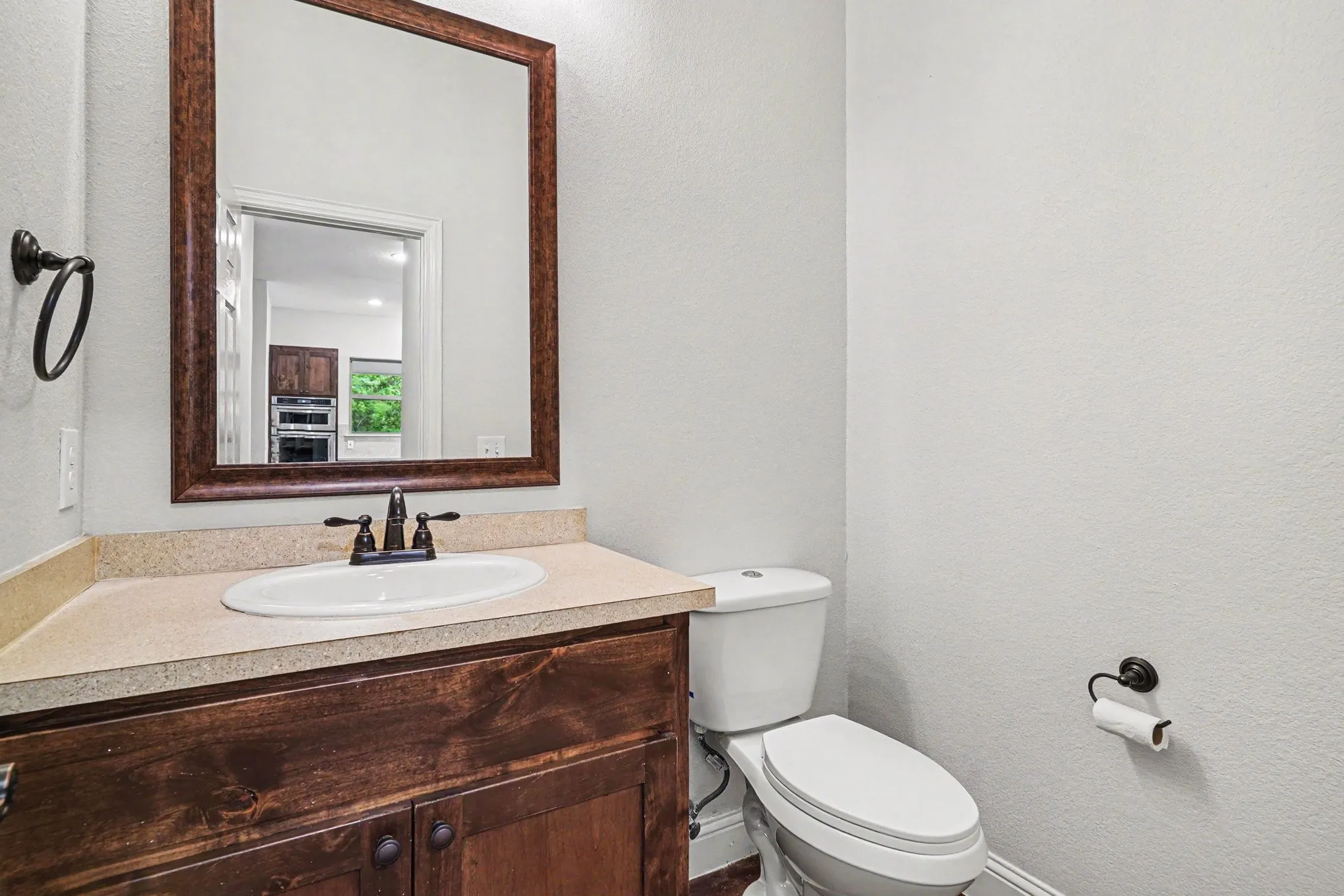 Single Family Residence For Sale in Somervell County , 2190 County Road 2027, Glen Rose, Texas 76043, 2 Bedroom, 2 Bathroom, 2 Garage spaces, 2,193 Sqft, built in 2015, mls#21280966, Real Estate Agent in Glen Rose, Homes For Sale in Somervell county, Homes For Sale in Glen Rose, Realtor in Glen Rose Texas, Real Estate Brokerage Independent Realty Texas, Luminita Cordes Realtor