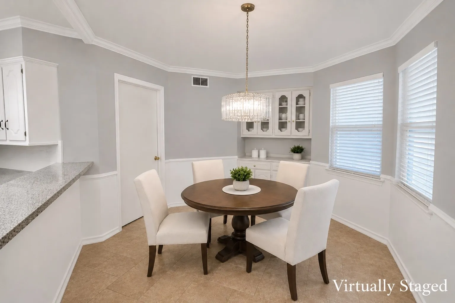 Single Family Residence For Sale in Dallas County , 909 Hillsdale Drive, Richardson, Texas 75081, 4 Bedroom, 2 Bathroom, 2 Garage spaces, 2,112 Sqft, built in 1974, mls#21280975, Real Estate Agent in Richardson, Homes For Sale in Dallas county, Homes For Sale in Richardson, Realtor in Richardson Texas, Real Estate Brokerage Independent Realty Texas, Luminita Cordes Realtor