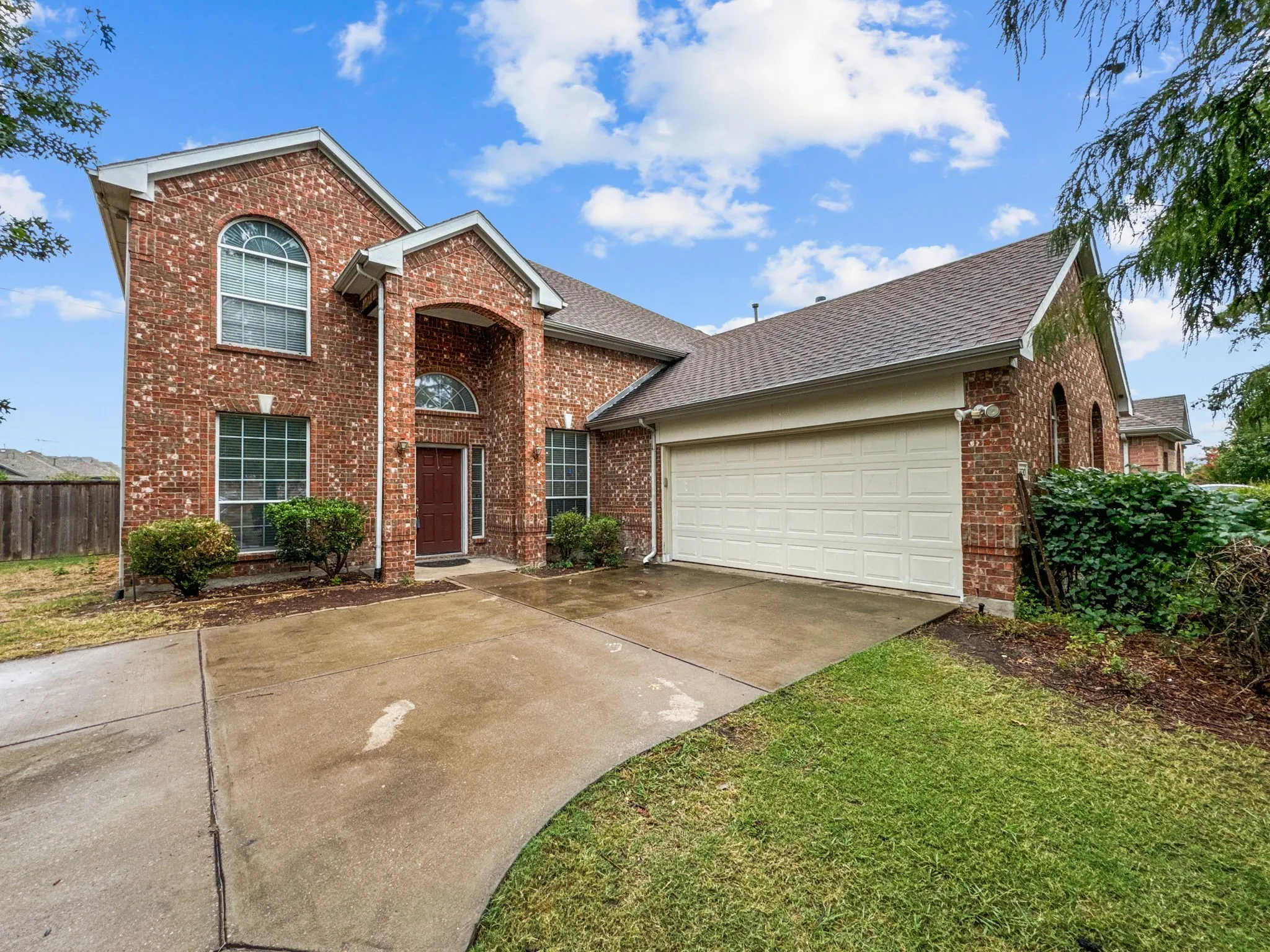 Single Family Residence For Rent in Collin County , 5530 Greensboro Drive, Frisco, Texas 75035, 5 Bedrooms, 4 Bathrooms, 2 Garage spaces, 3,068 Sqft, built in 2003, Price $3,100, mls#21280979, Real Estate Agent in Frisco, Homes For Rent in Collin county, Homes For Rent in Frisco, Realtor in Frisco Texas, Real Estate Brokerage Independent Realty Texas, Luminita Cordes Realtor
