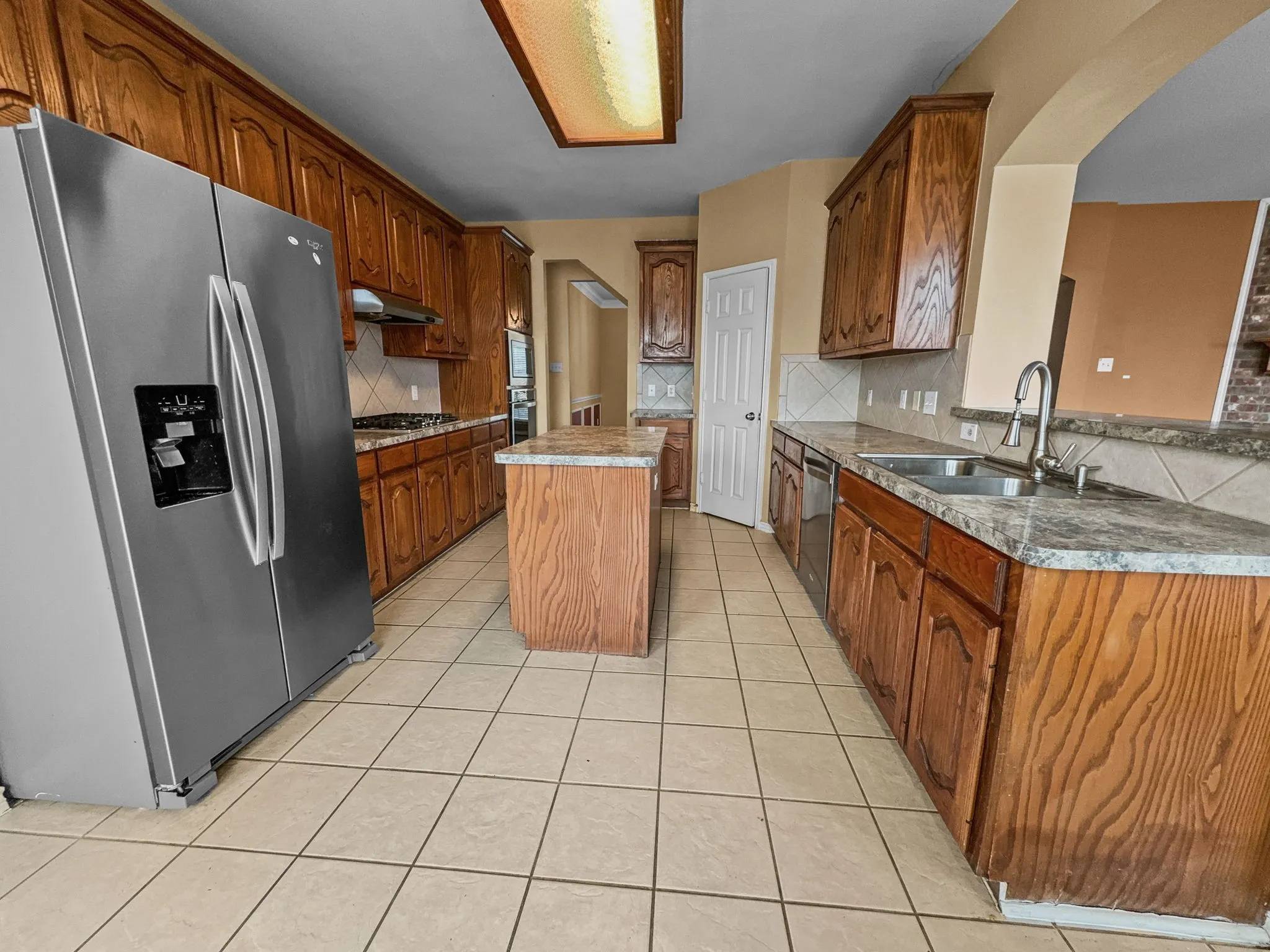 Single Family Residence For Rent in Collin County , 5530 Greensboro Drive, Frisco, Texas 75035, 5 Bedrooms, 4 Bathrooms, 2 Garage spaces, 3,068 Sqft, built in 2003, Price $3,100, mls#21280979, Real Estate Agent in Frisco, Homes For Rent in Collin county, Homes For Rent in Frisco, Realtor in Frisco Texas, Real Estate Brokerage Independent Realty Texas, Luminita Cordes Realtor