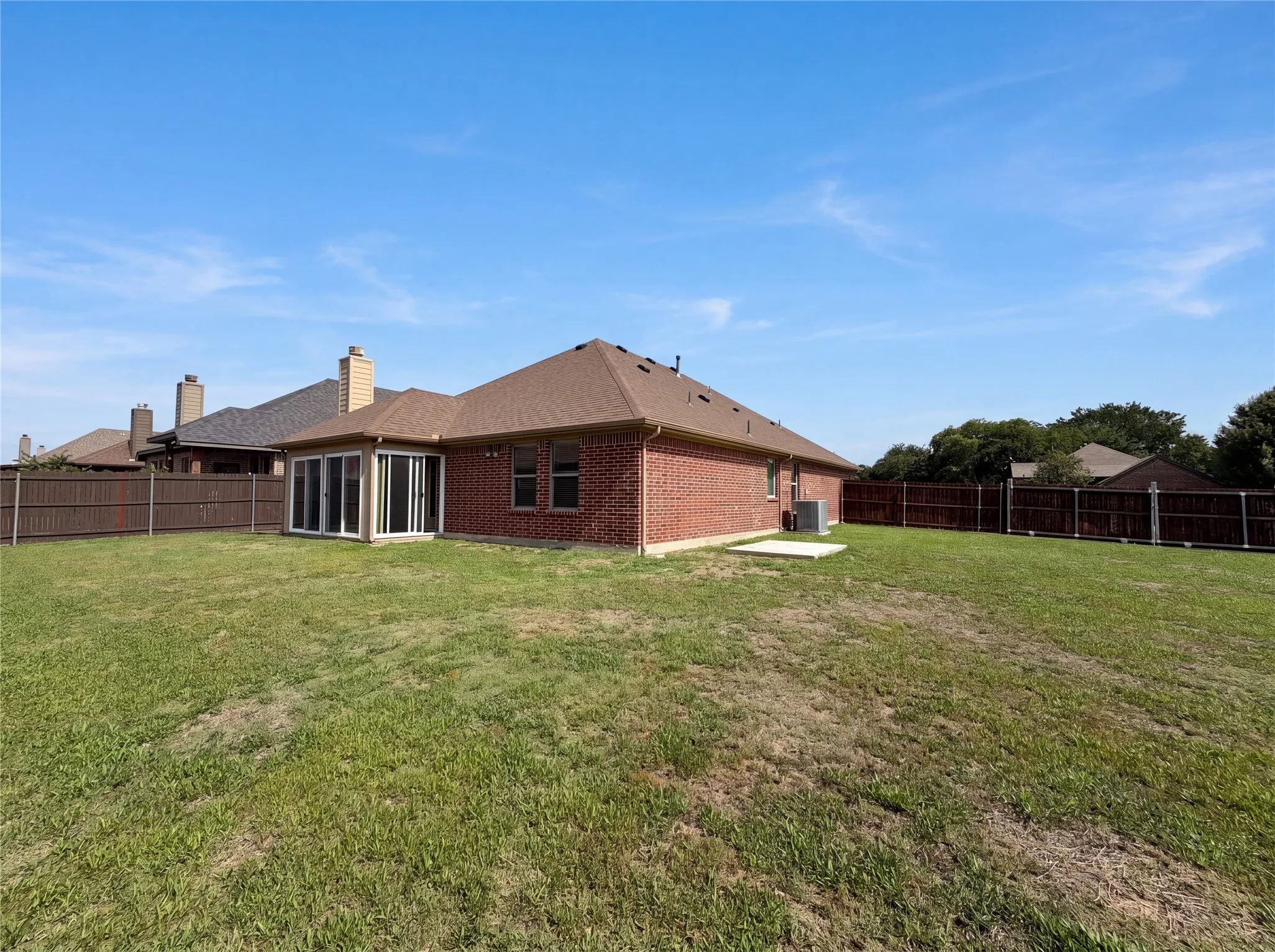 Single Family Residence For Sale in Tarrant County , 709 Ravenwood Drive, Saginaw, Texas 76179, 3 Bedroom, 2 Bathroom, 2 Garage spaces, 1,826 Sqft, built in 2017, mls#21280999, Real Estate Agent in Saginaw, Homes For Sale in Tarrant county, Homes For Sale in Saginaw, Realtor in Saginaw Texas, Real Estate Brokerage Independent Realty Texas, Luminita Cordes Realtor