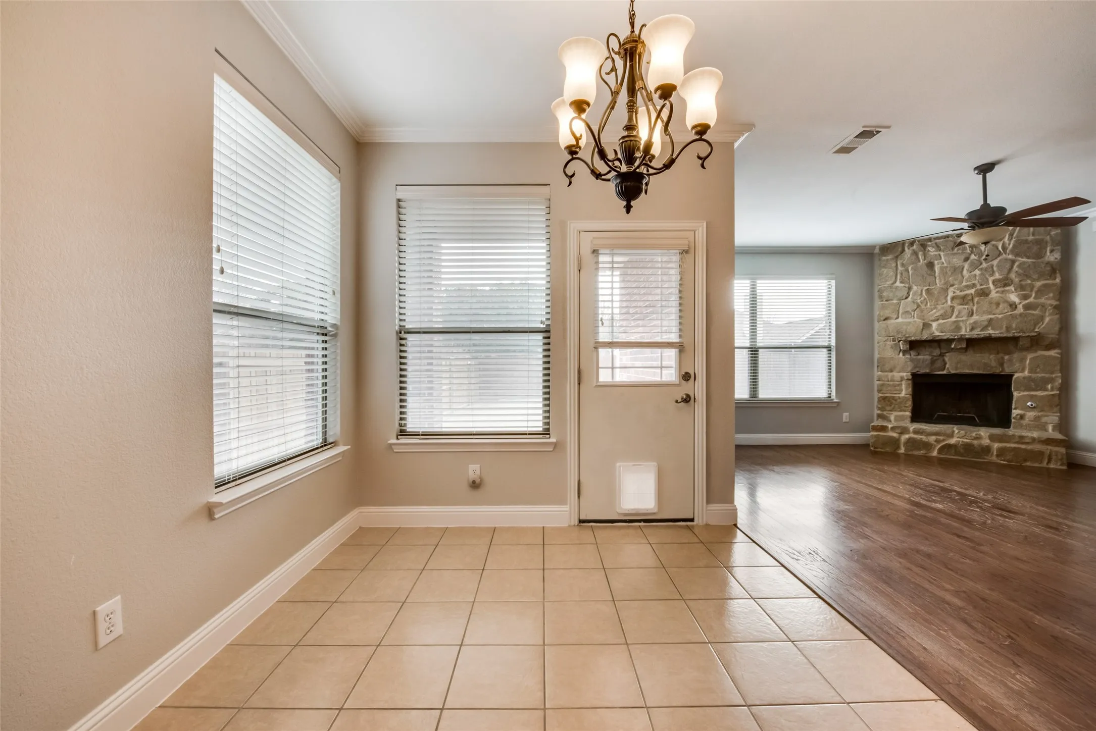 Single Family Residence For Rent in Tarrant County , 2569 Pinnacle Point Drive, Grand Prairie, Texas 75054, 4 Bedroom, 3 Bathroom, 2 Garage spaces, 2,672 Sqft, built in 2003, mls#21281026, Real Estate Agent in Grand Prairie, Homes For Rent in Tarrant county, Homes For Rent in Grand Prairie, Realtor in Grand Prairie Texas, Real Estate Brokerage Independent Realty Texas, Luminita Cordes Realtor