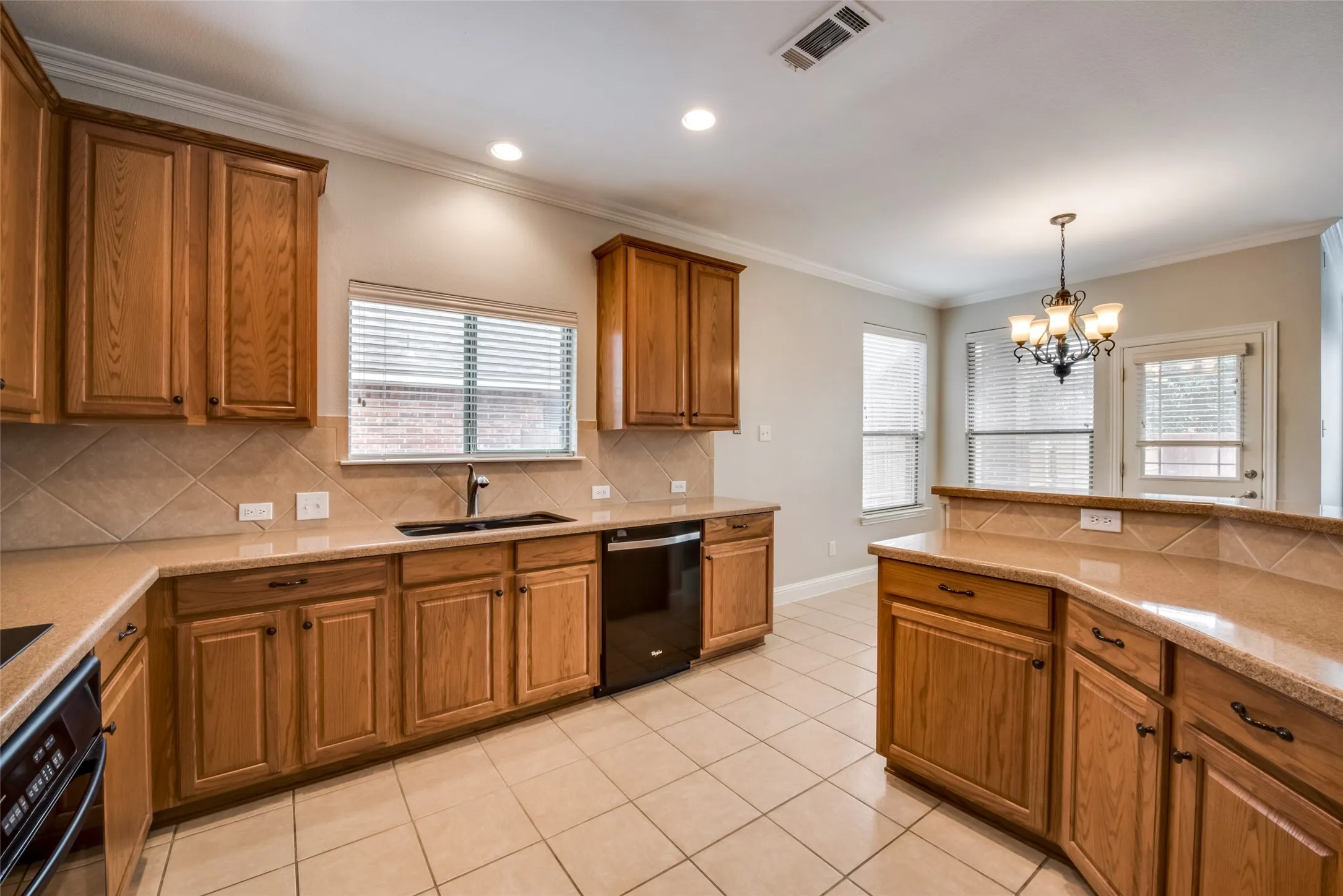 Single Family Residence For Rent in Tarrant County , 2569 Pinnacle Point Drive, Grand Prairie, Texas 75054, 4 Bedroom, 3 Bathroom, 2 Garage spaces, 2,672 Sqft, built in 2003, mls#21281026, Real Estate Agent in Grand Prairie, Homes For Rent in Tarrant county, Homes For Rent in Grand Prairie, Realtor in Grand Prairie Texas, Real Estate Brokerage Independent Realty Texas, Luminita Cordes Realtor