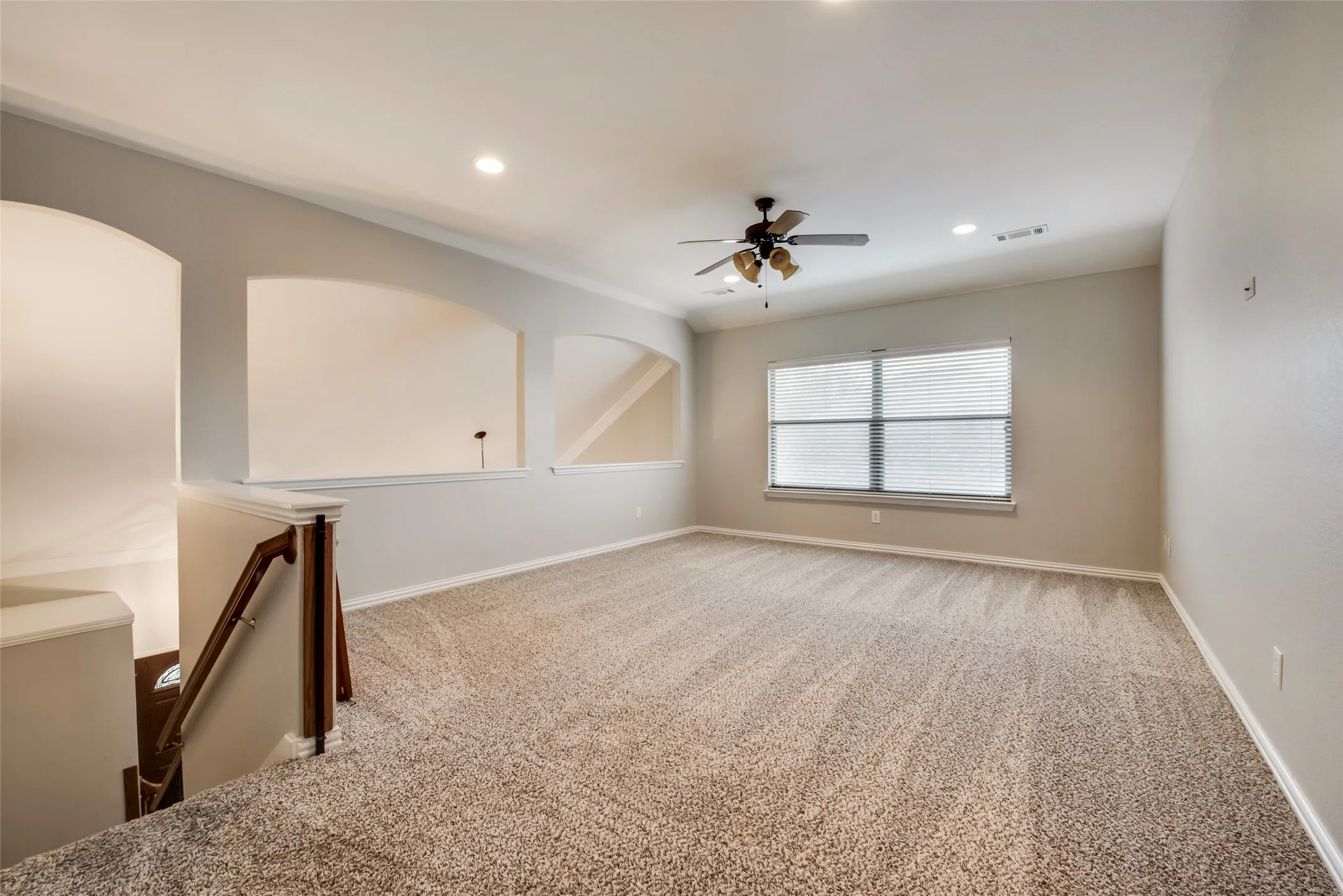 Single Family Residence For Rent in Tarrant County , 2569 Pinnacle Point Drive, Grand Prairie, Texas 75054, 4 Bedroom, 3 Bathroom, 2 Garage spaces, 2,672 Sqft, built in 2003, mls#21281026, Real Estate Agent in Grand Prairie, Homes For Rent in Tarrant county, Homes For Rent in Grand Prairie, Realtor in Grand Prairie Texas, Real Estate Brokerage Independent Realty Texas, Luminita Cordes Realtor
