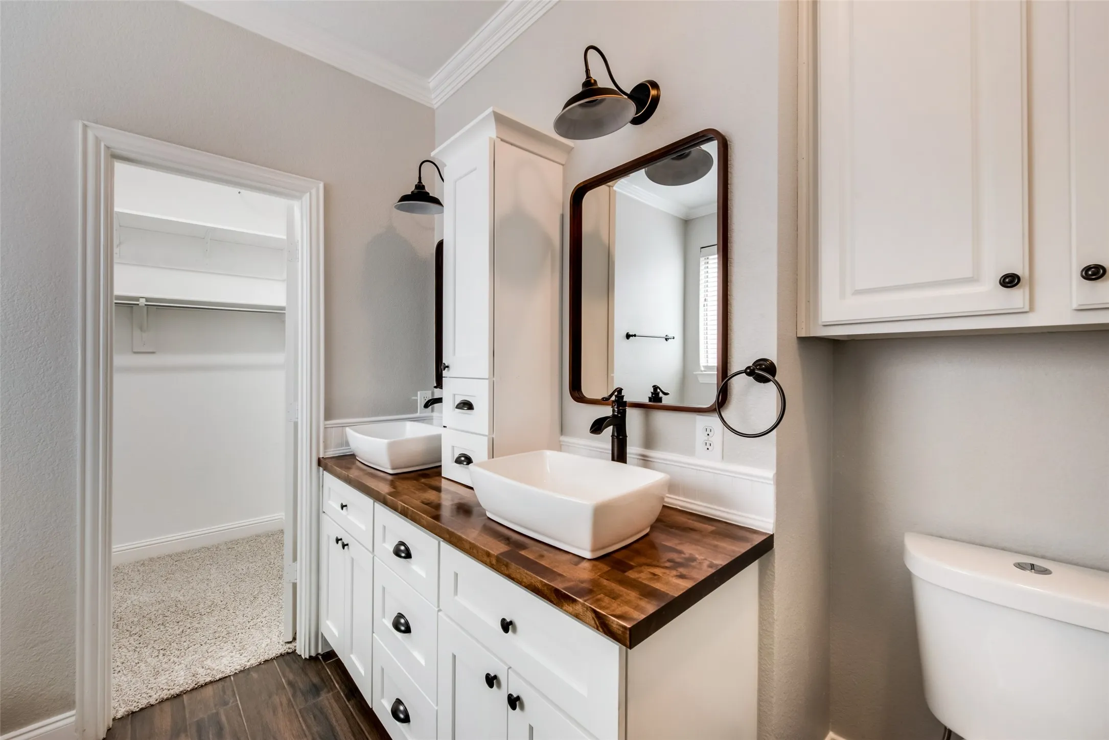 Single Family Residence For Rent in Tarrant County , 2569 Pinnacle Point Drive, Grand Prairie, Texas 75054, 4 Bedroom, 3 Bathroom, 2 Garage spaces, 2,672 Sqft, built in 2003, mls#21281026, Real Estate Agent in Grand Prairie, Homes For Rent in Tarrant county, Homes For Rent in Grand Prairie, Realtor in Grand Prairie Texas, Real Estate Brokerage Independent Realty Texas, Luminita Cordes Realtor