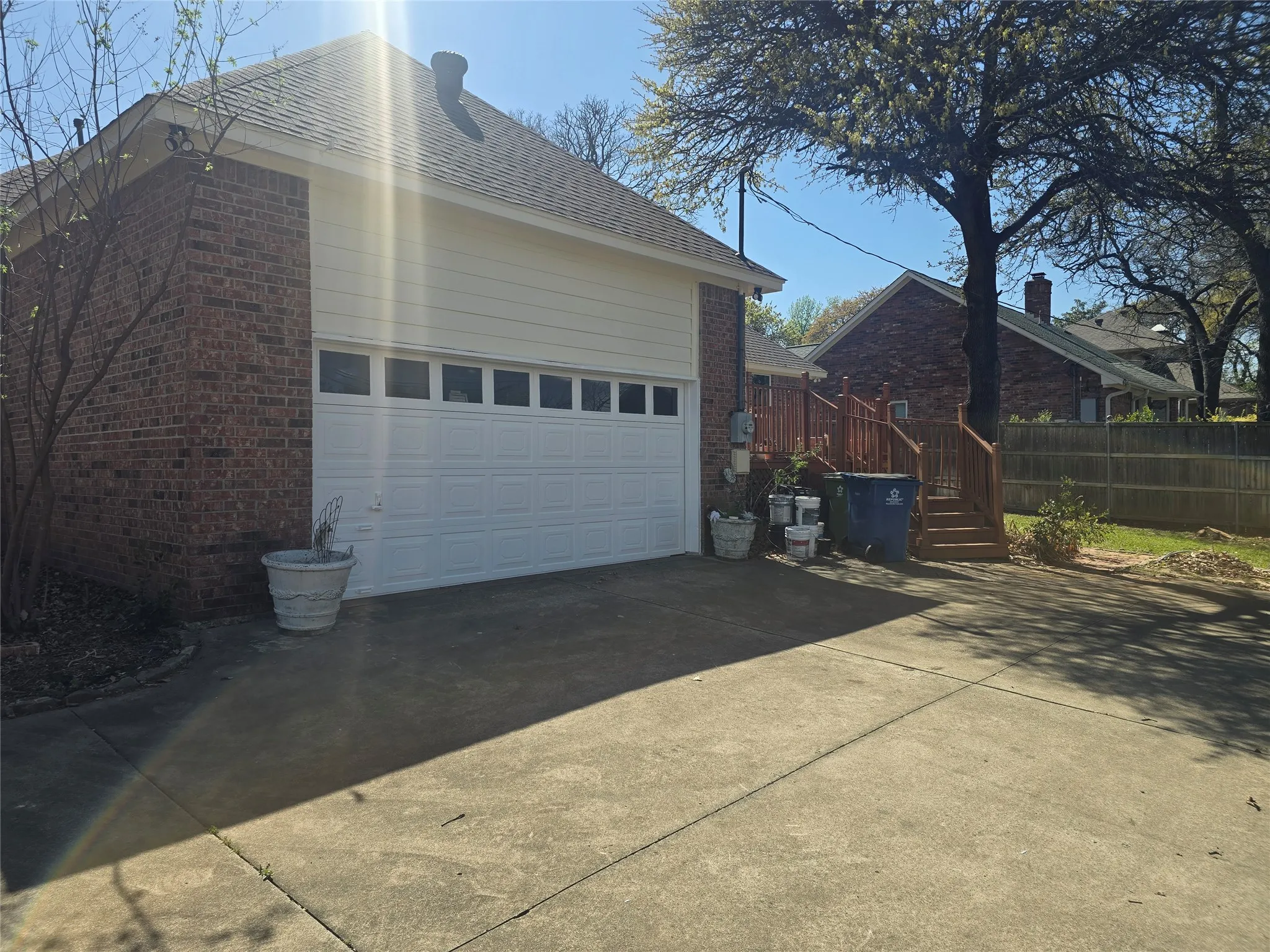 Single Family Residence For Sale in Tarrant County , 2954 Woodland Hills Drive, Grapevine, Texas 76051, 3 Bedroom, 3 Bathroom, 2 Garage spaces, 2,401 Sqft, built in 1987, Price $584,900, mls#21258291, Real Estate Agent in Grapevine, Homes For Sale in Tarrant county, Homes For Sale in Grapevine, Realtor in Grapevine Texas, Real Estate Brokerage Independent Realty Texas, Luminita Cordes Realtor
