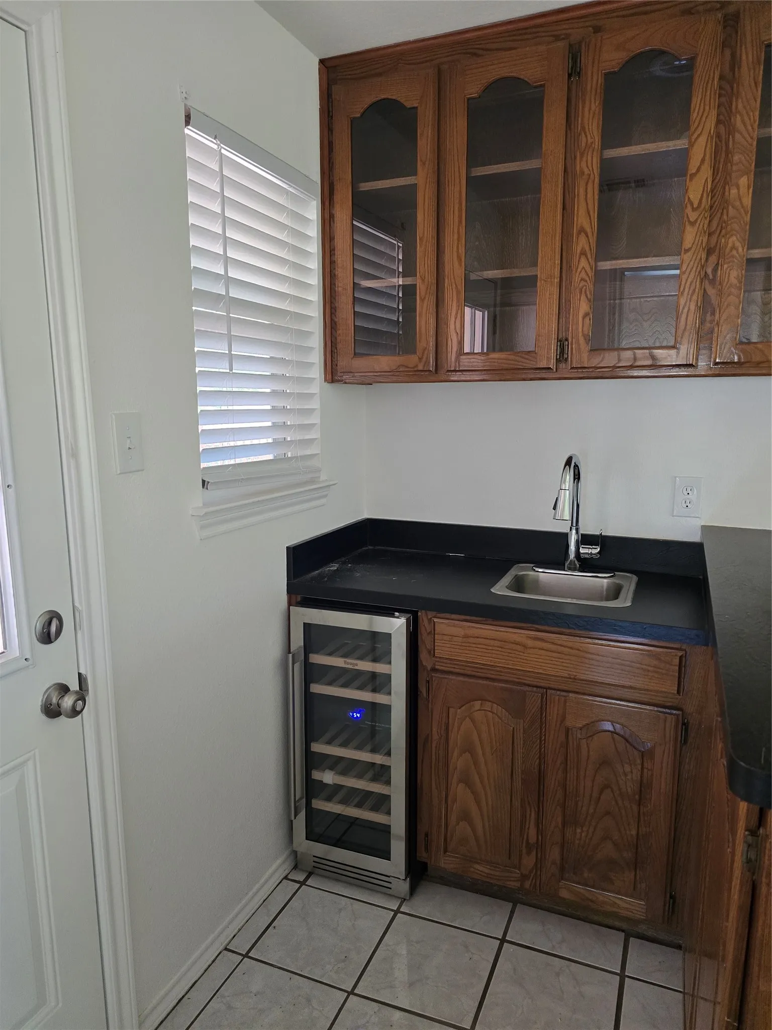 Single Family Residence For Sale in Tarrant County , 2954 Woodland Hills Drive, Grapevine, Texas 76051, 3 Bedroom, 3 Bathroom, 2 Garage spaces, 2,401 Sqft, built in 1987, Price $584,900, mls#21258291, Real Estate Agent in Grapevine, Homes For Sale in Tarrant county, Homes For Sale in Grapevine, Realtor in Grapevine Texas, Real Estate Brokerage Independent Realty Texas, Luminita Cordes Realtor