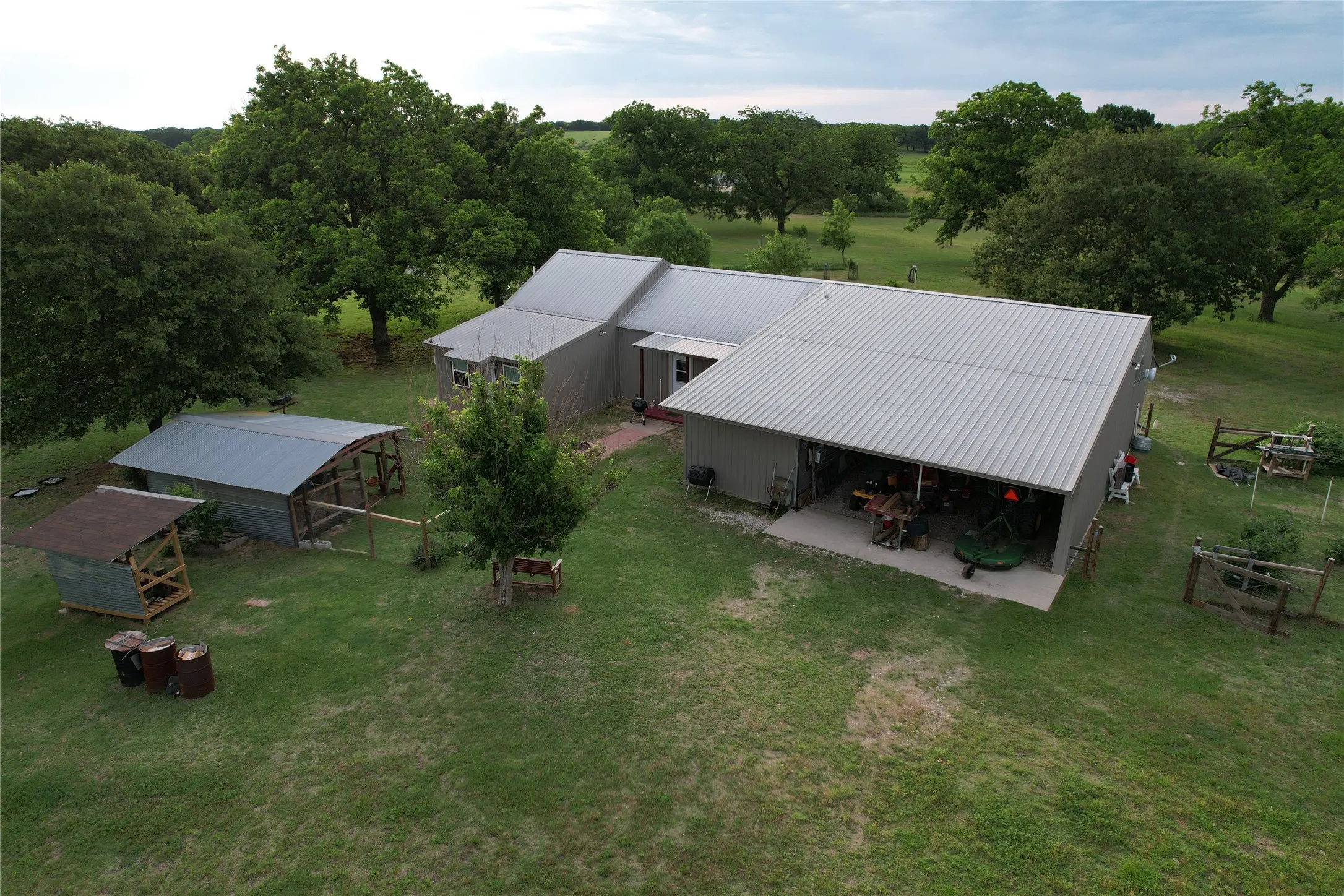 Farm For Sale in Comanche County , 1166 County Road 403, Comanche, Texas 76442, 2 Bedrooms, 2 Bathrooms, 3 Garage spaces, 1,200 Sqft, built in 2010, Price $575,000, mls#21278820, Real Estate Agent in Comanche, Homes For Sale in Comanche county, Homes For Sale in Comanche, Realtor in Comanche Texas, Real Estate Brokerage Independent Realty Texas, Luminita Cordes Realtor
