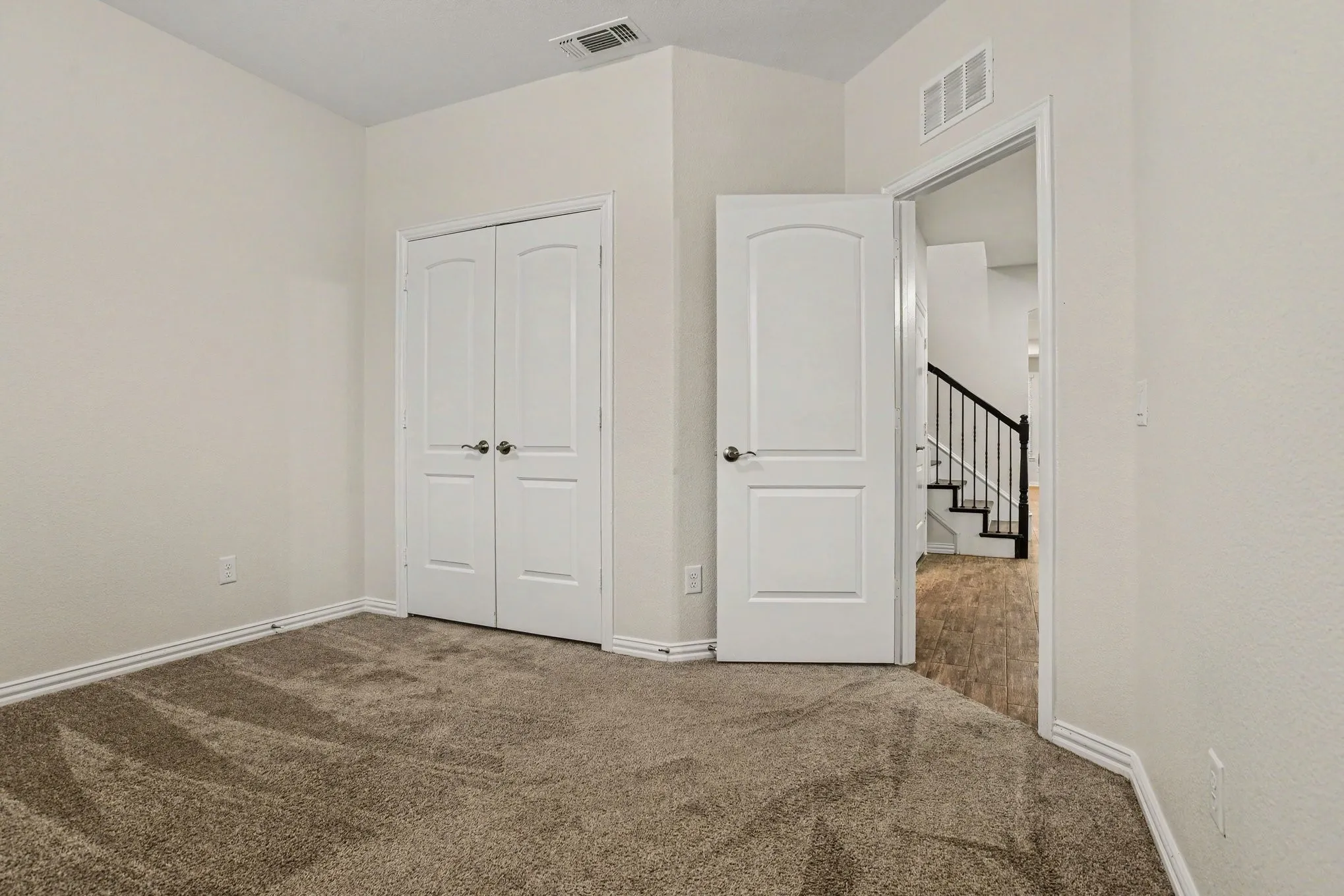 Single Family Residence For Sale in Collin County , 2402 Ray Roberts Drive, Wylie, Texas 75098, 5 Bedroom, 4 Bathroom, 2 Garage spaces, 3,709 Sqft, built in 2019, mls#21280768, Real Estate Agent in Wylie, Homes For Sale in Collin county, Homes For Sale in Wylie, Realtor in Wylie Texas, Real Estate Brokerage Independent Realty Texas, Luminita Cordes Realtor