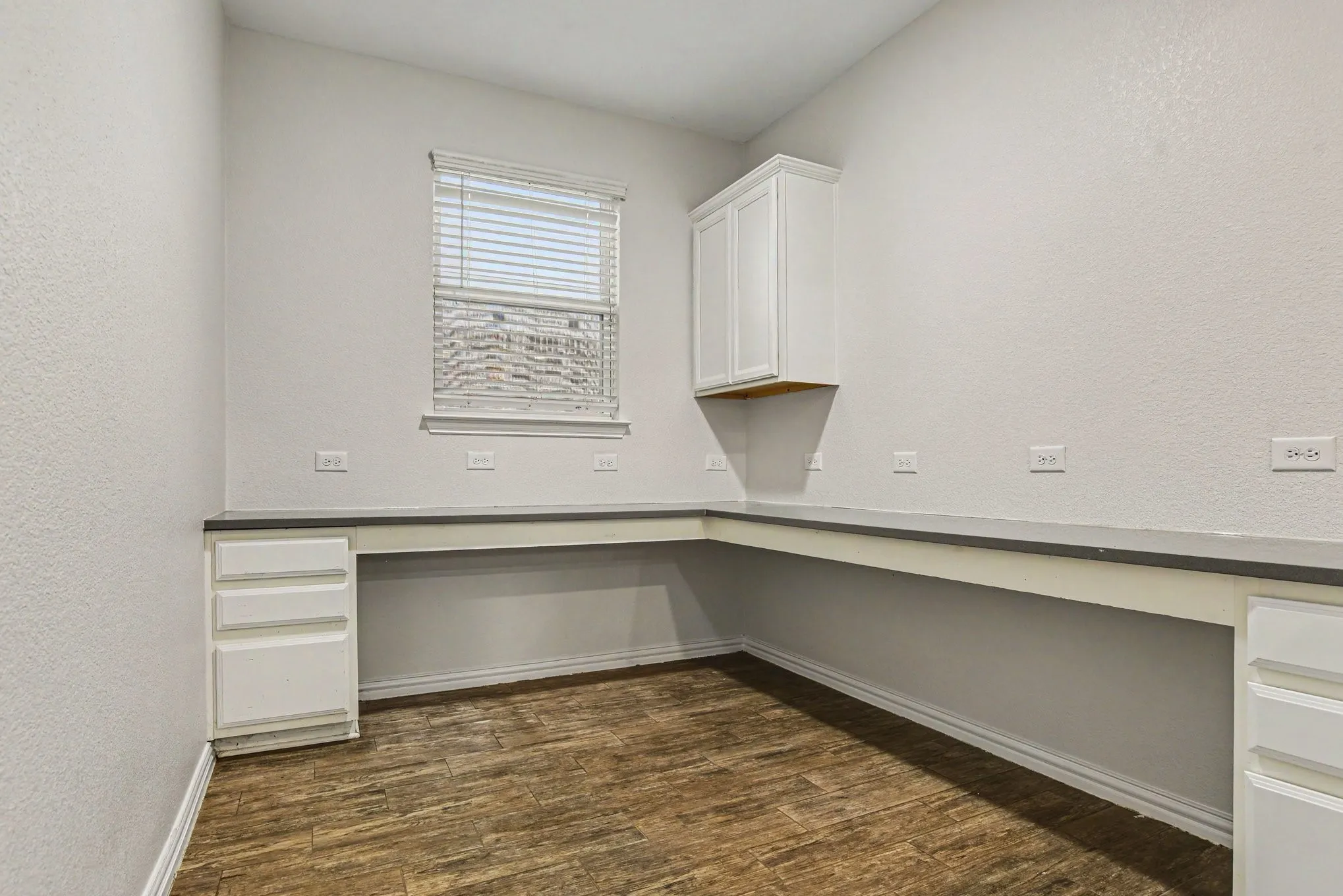 Single Family Residence For Sale in Collin County , 2402 Ray Roberts Drive, Wylie, Texas 75098, 5 Bedroom, 4 Bathroom, 2 Garage spaces, 3,709 Sqft, built in 2019, mls#21280768, Real Estate Agent in Wylie, Homes For Sale in Collin county, Homes For Sale in Wylie, Realtor in Wylie Texas, Real Estate Brokerage Independent Realty Texas, Luminita Cordes Realtor