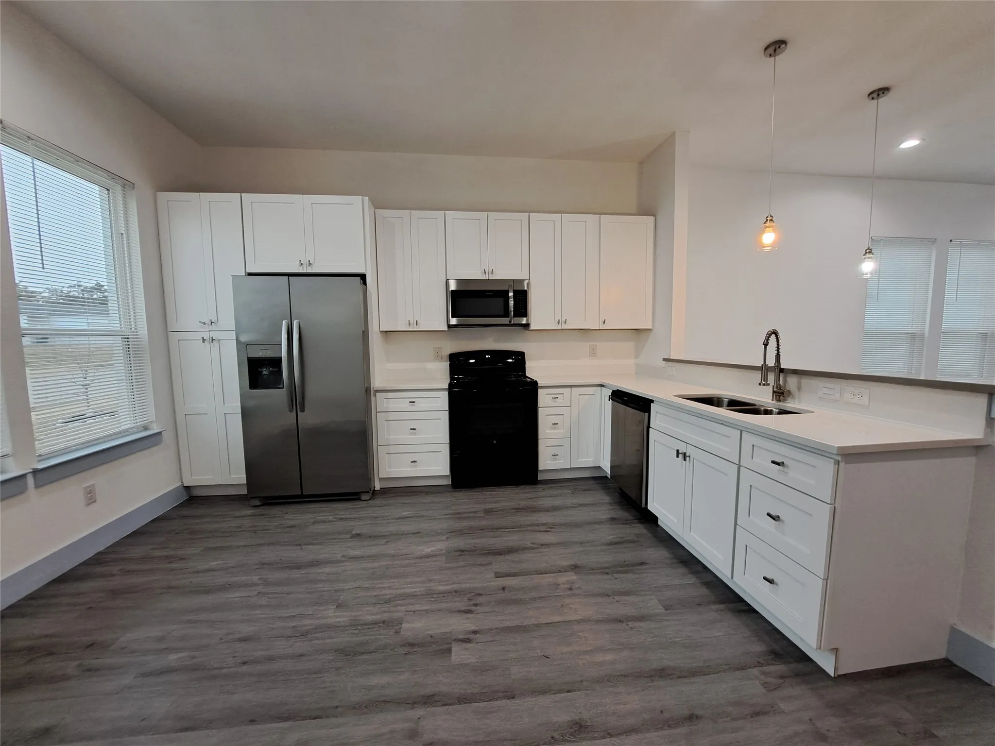 Single Family Residence For Rent in Dallas County , 3243 Noor Street, Dallas, Texas 75233, 4 Bedrooms, 2 Bathrooms, 2 Garage spaces, 1,535 Sqft, built in 2022, Price $2,400, mls#21281087, Real Estate Agent in Dallas, Homes For Rent in Dallas county, Homes For Rent in Dallas, Realtor in Dallas Texas, Real Estate Brokerage Independent Realty Texas, Luminita Cordes Realtor